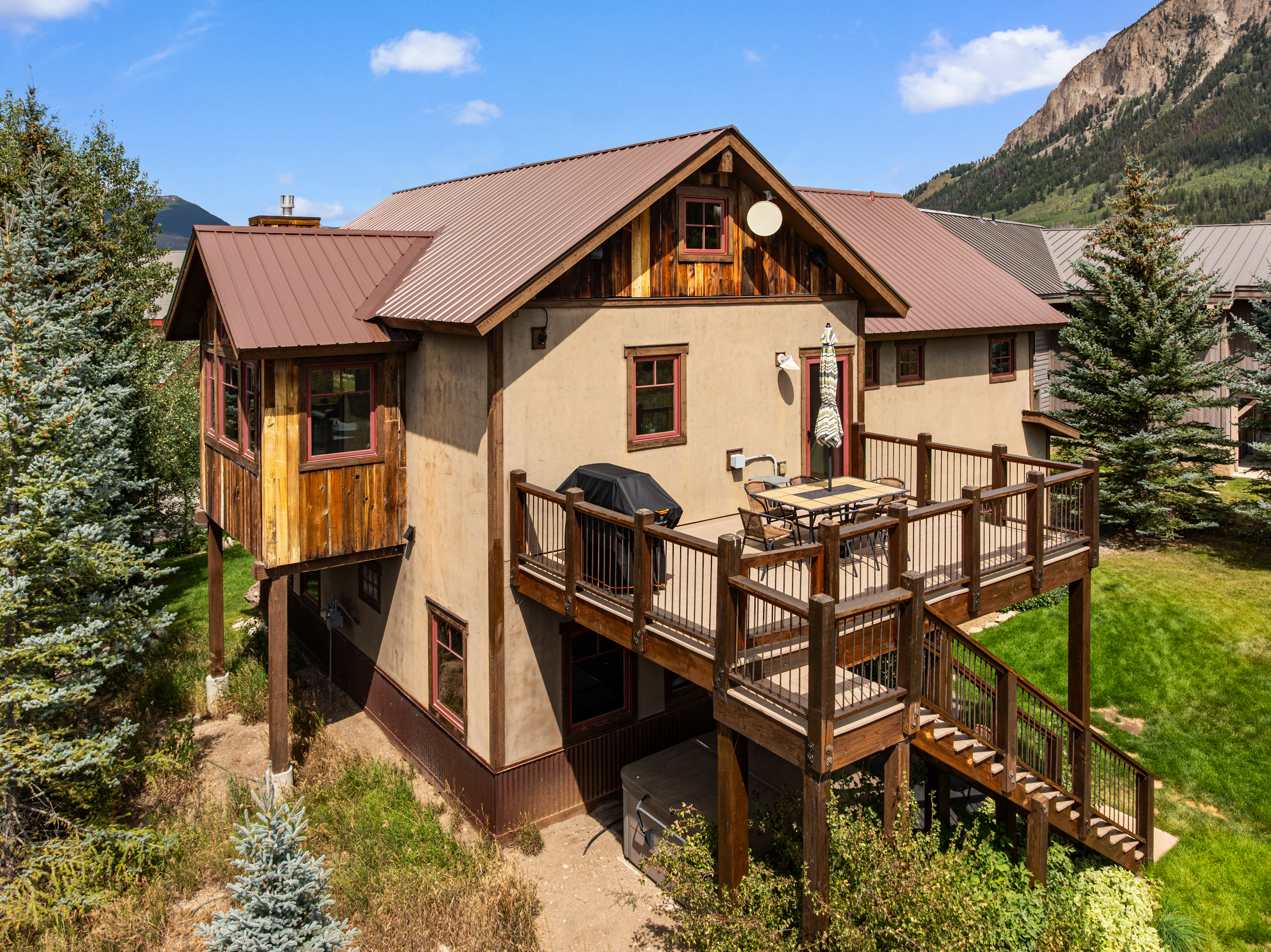  Combination Of Privacy, Views, Craftsmanship And Location - 物件實景