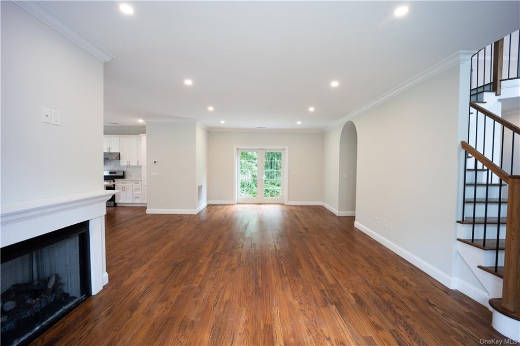 New Rochelle, New York, 10804, United States, 5 Bedrooms Bedrooms, ,5 BathroomsBathrooms,Residential,For Sale,1983034