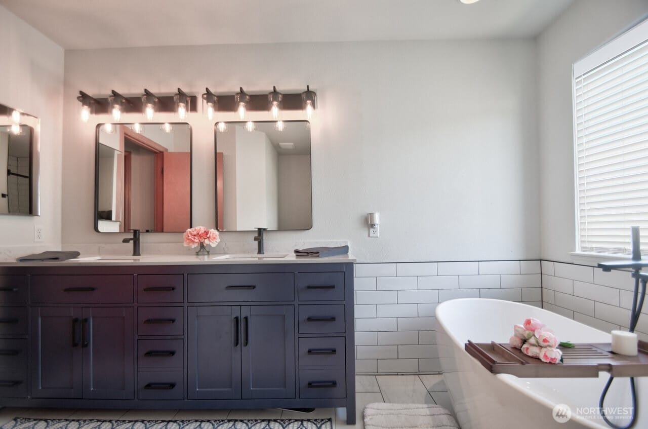 Lacey, Washington, 98513, United States, 4 Bedrooms Bedrooms, ,3 BathroomsBathrooms,Residential,For Sale,1932145