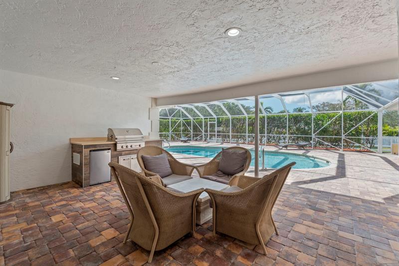 Parkland, Florida, 33067, United States, 5 Bedrooms Bedrooms, ,4 BathroomsBathrooms,Residential,For Sale,1990344