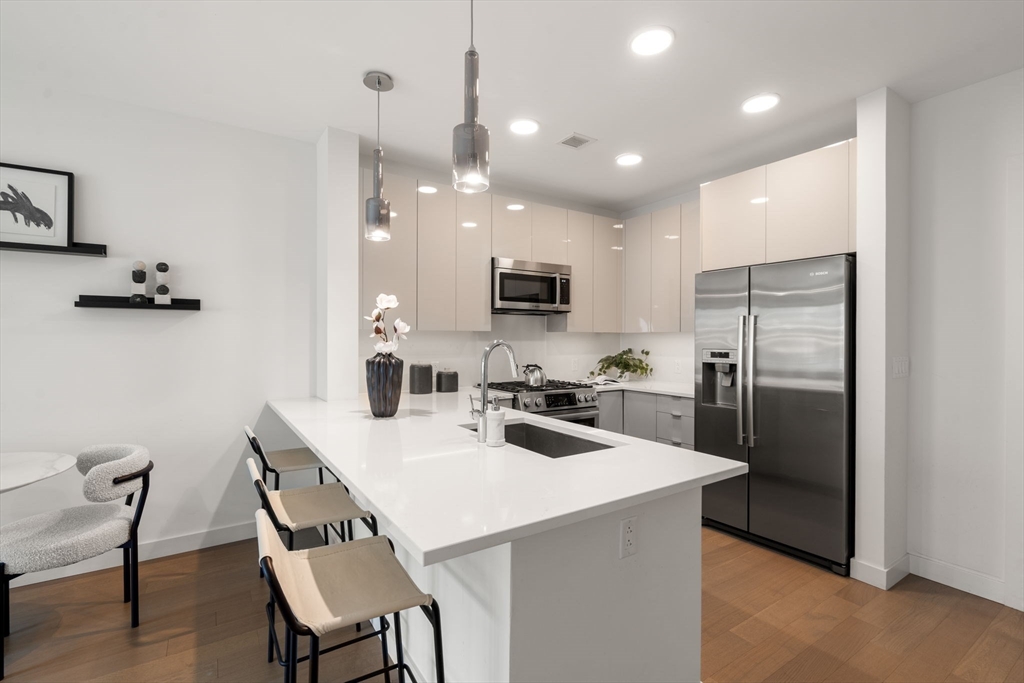 Boston, Massachusetts, 02128, United States, 1 Bedroom Bedrooms, ,1 BathroomBathrooms,Residential,For Sale,1865592