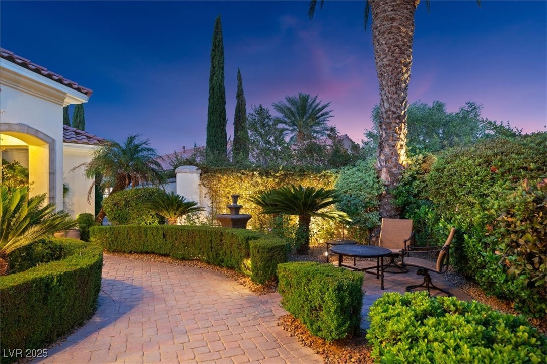 Henderson, Nevada, 89011, United States, 3 Bedrooms Bedrooms, ,4 BathroomsBathrooms,Residential,For Sale,2002027