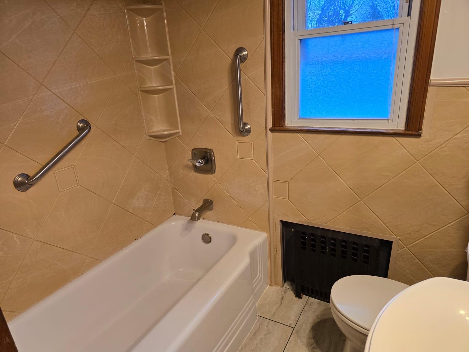 Little Ferry, New Jersey, 07643, United States, 7 Bedrooms Bedrooms, ,2 BathroomsBathrooms,Residential,For Sale,2006023