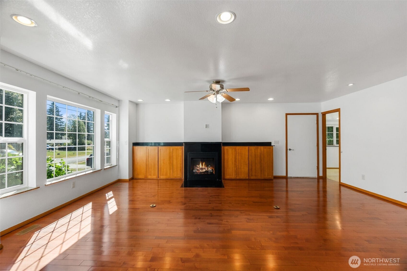 Olympia, Washington, 98512, United States, 2 Bedrooms Bedrooms, ,1 BathroomBathrooms,Residential,For Sale,1885373