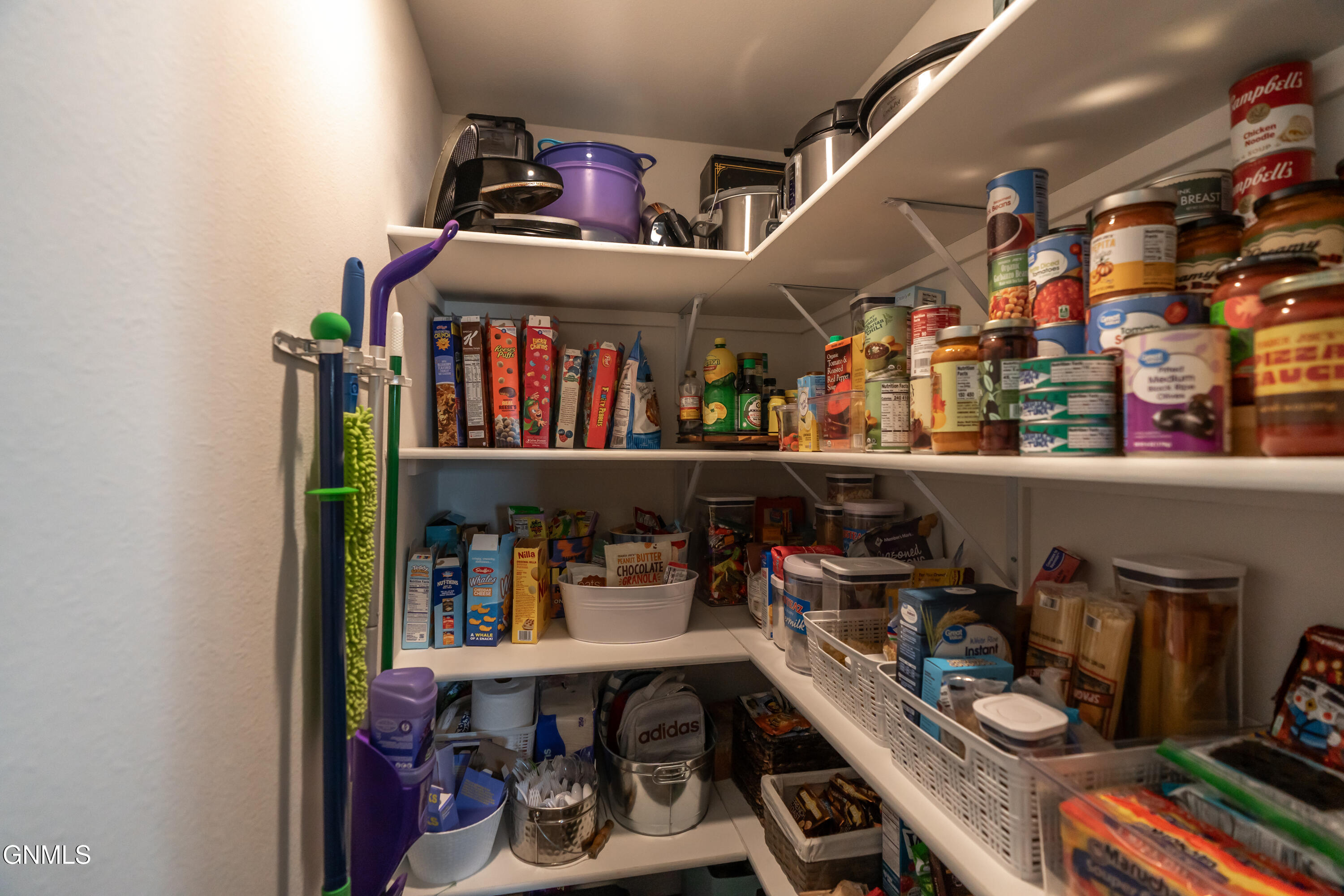 Bismarck, North Dakota, 58504, United States, 5 Bedrooms Bedrooms, ,2 BathroomsBathrooms,Residential,For Sale,1986096