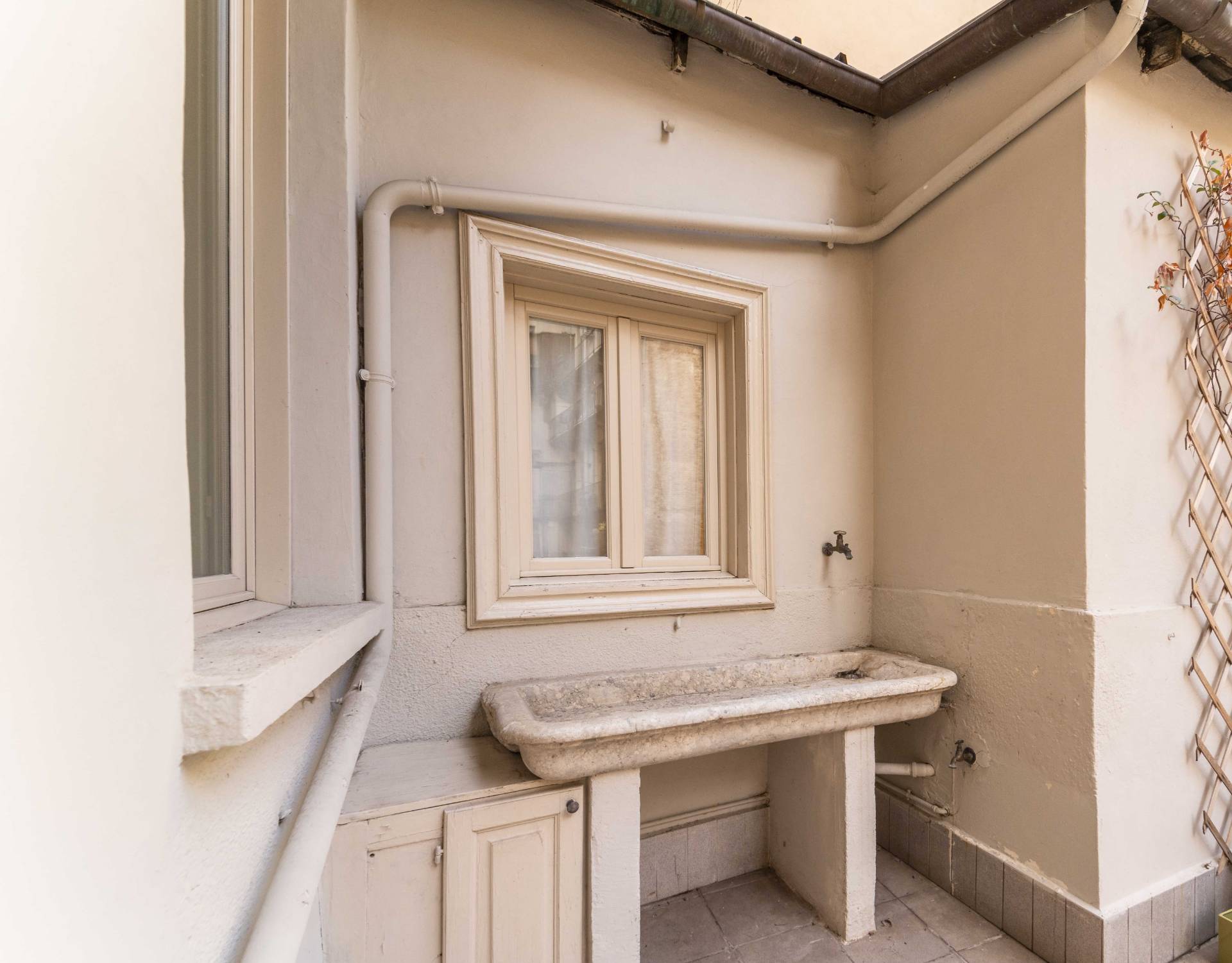 Torino, Torino, 10100, IT, 3 Bedrooms Bedrooms, ,4 BathroomsBathrooms,Residential,For Sale,1989307