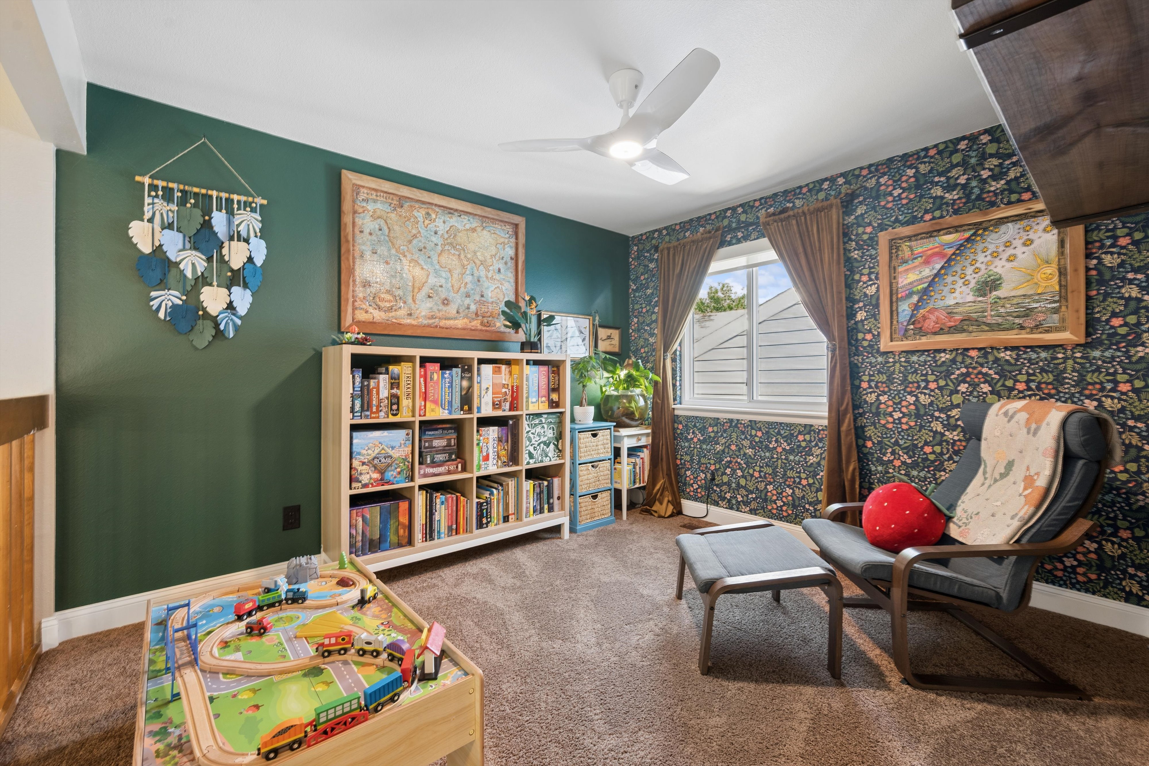  Beautifully updated home-Renovated from top to bottom with exceptional attention - 物件實景