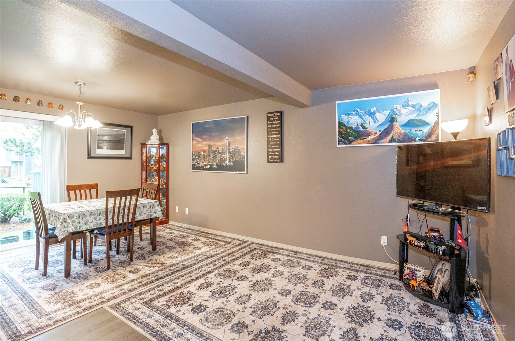 Puyallup, Washington, 98375, United States, 3 Bedrooms Bedrooms, ,3 BathroomsBathrooms,Residential,For Sale,1989392