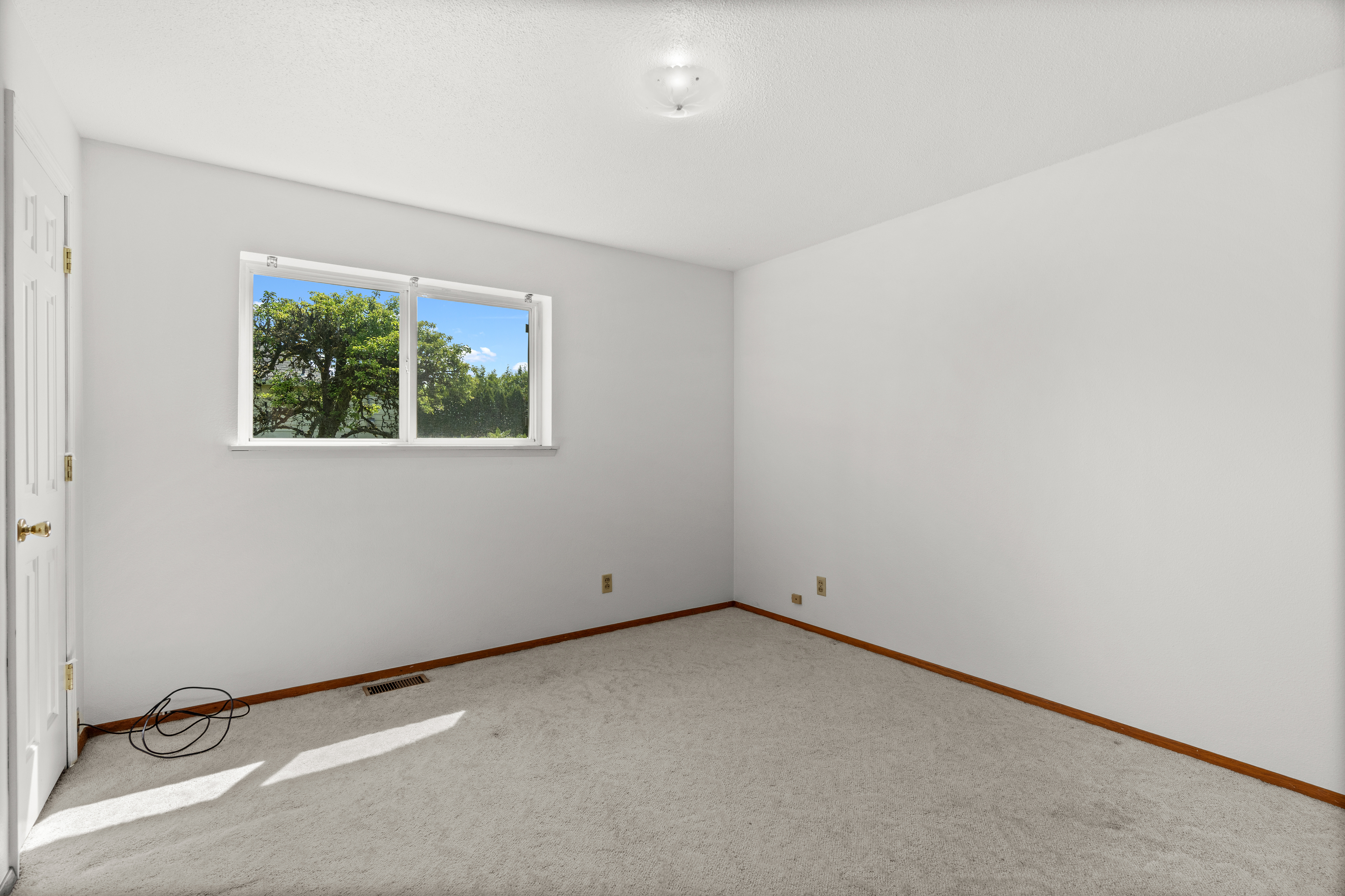  926 6th Ave SW - 物件實景