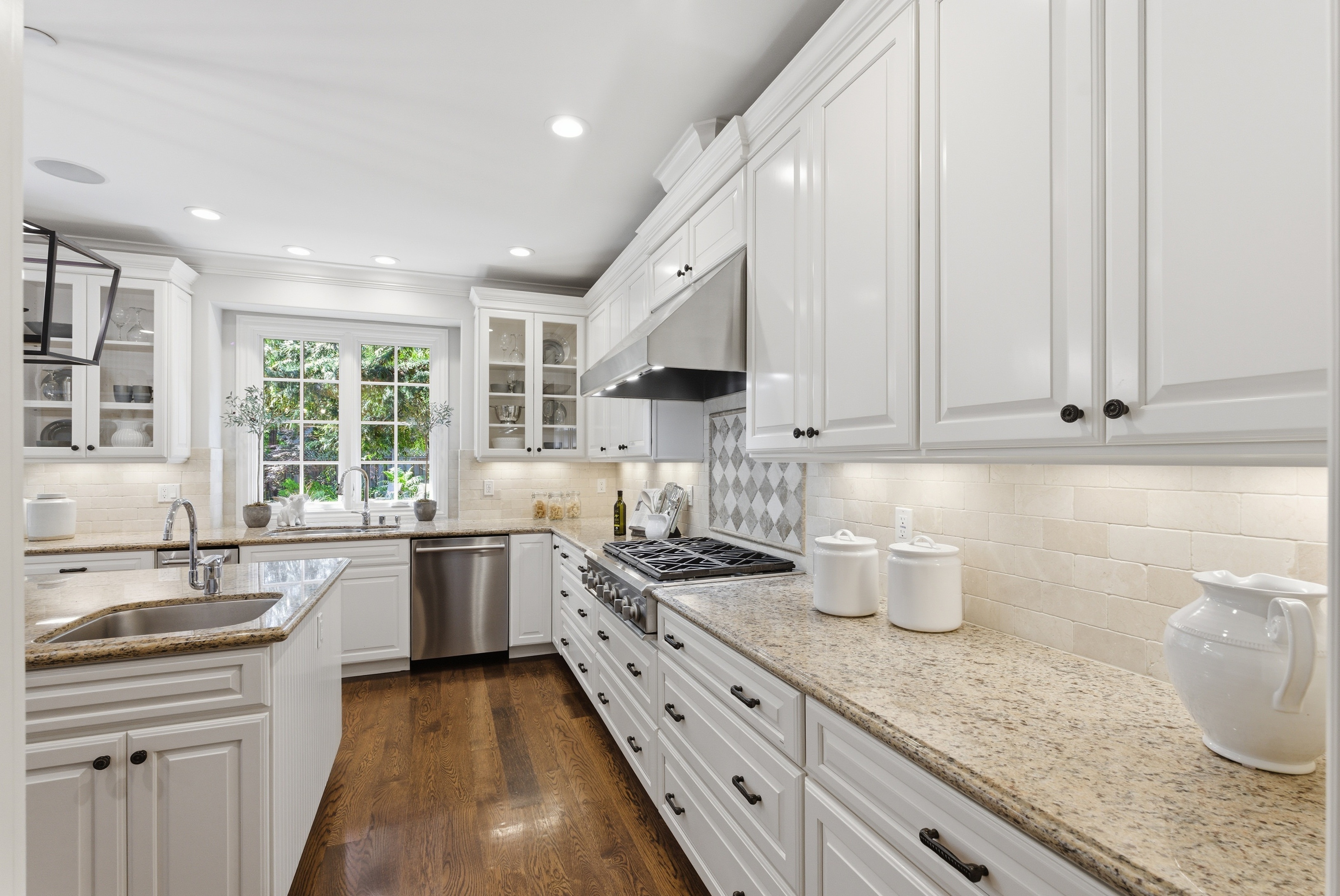  Classic Craftsman Home - 物件實景