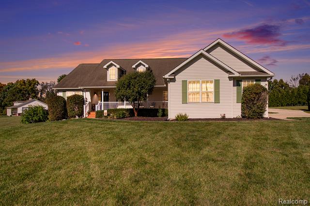 Oceola Twp, Michigan, 48843, United States, 3 Bedrooms Bedrooms, ,4 BathroomsBathrooms,Residential,For Sale,1980235