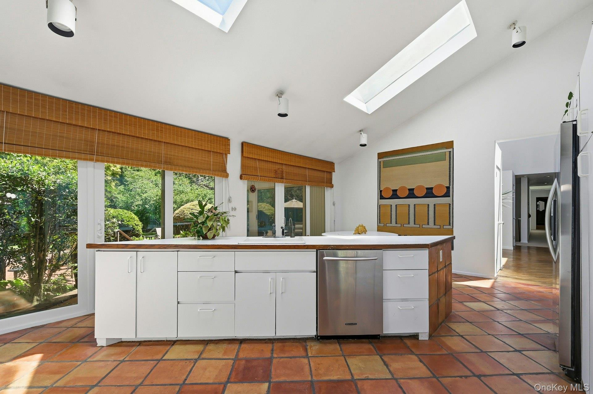  17 Hastings Road, Old Westbury, NY, 11568 - 物件實景