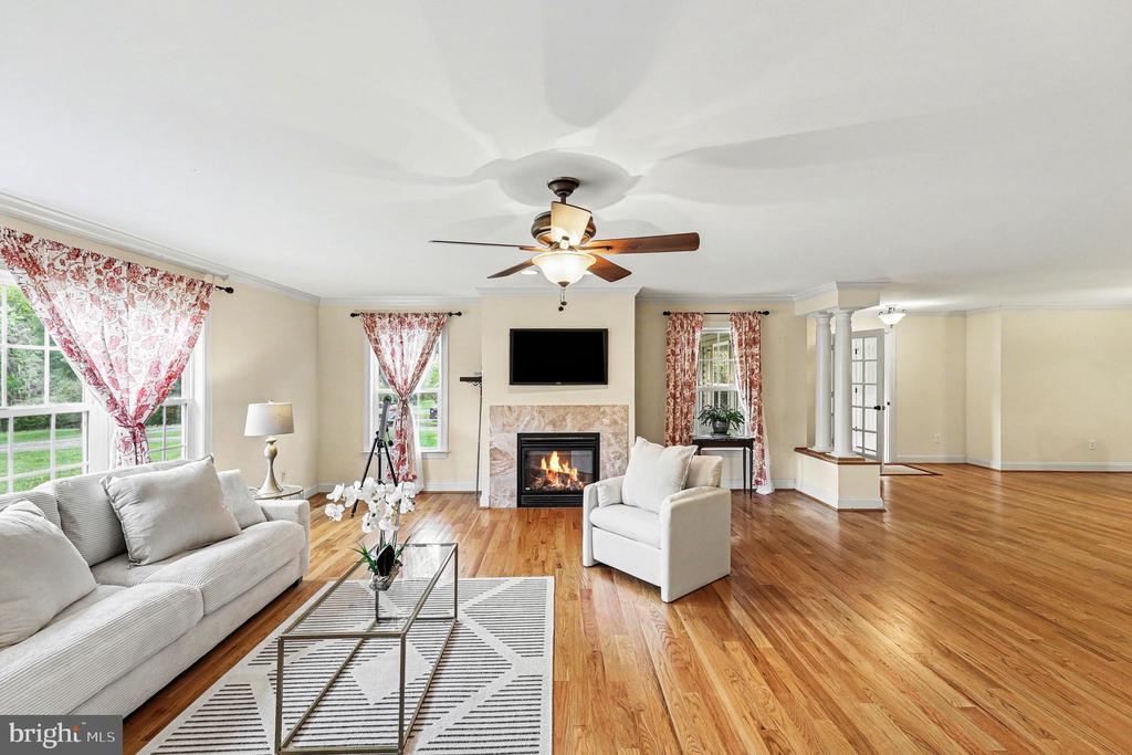 Winchester, Virginia, 22602, United States, 4 Bedrooms Bedrooms, ,3 BathroomsBathrooms,Residential,For Sale,2040713