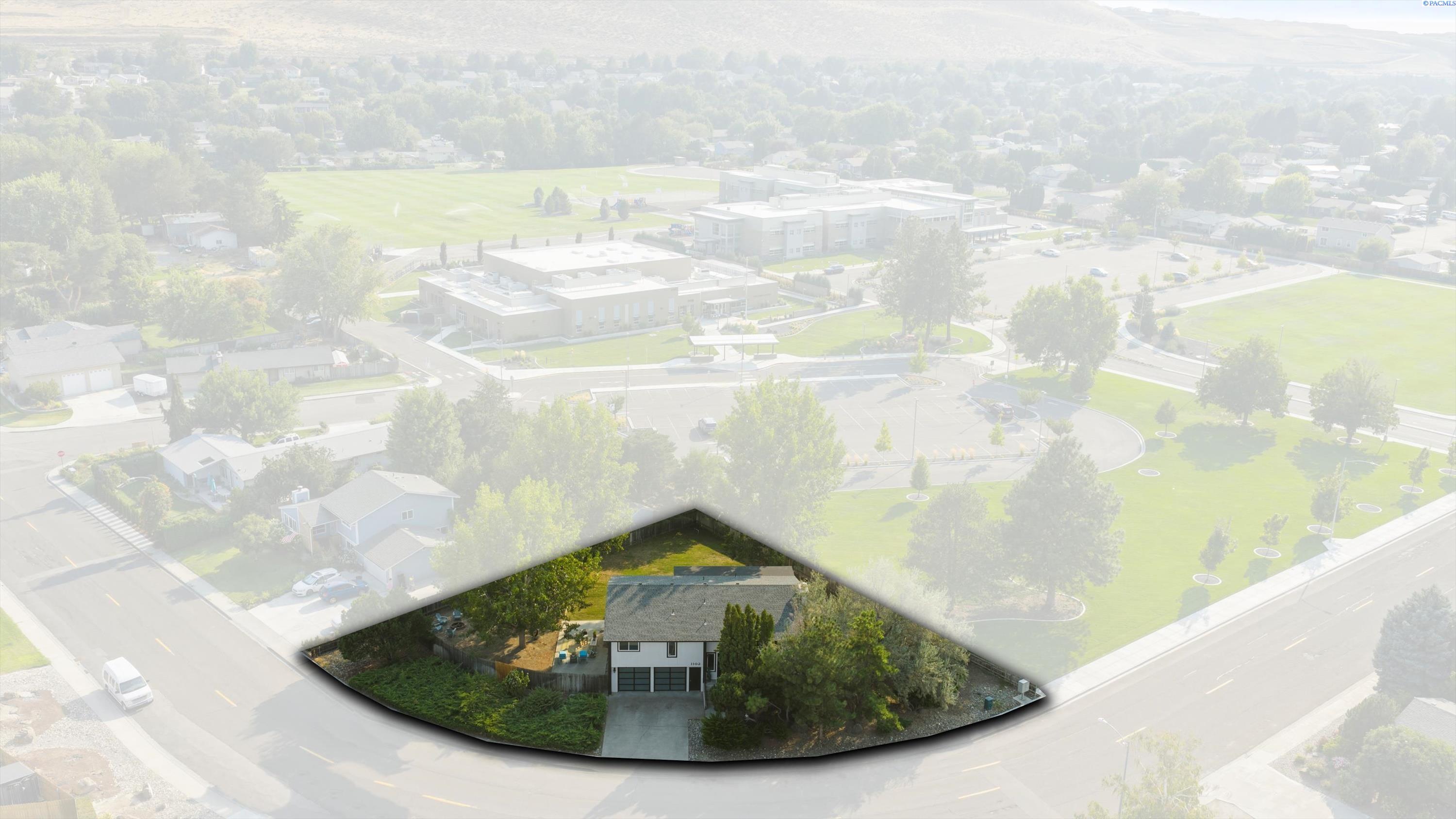 Kennewick, Washington, 99338, United States, 4 Bedrooms Bedrooms, ,1 BathroomBathrooms,Residential,For Sale,1933317