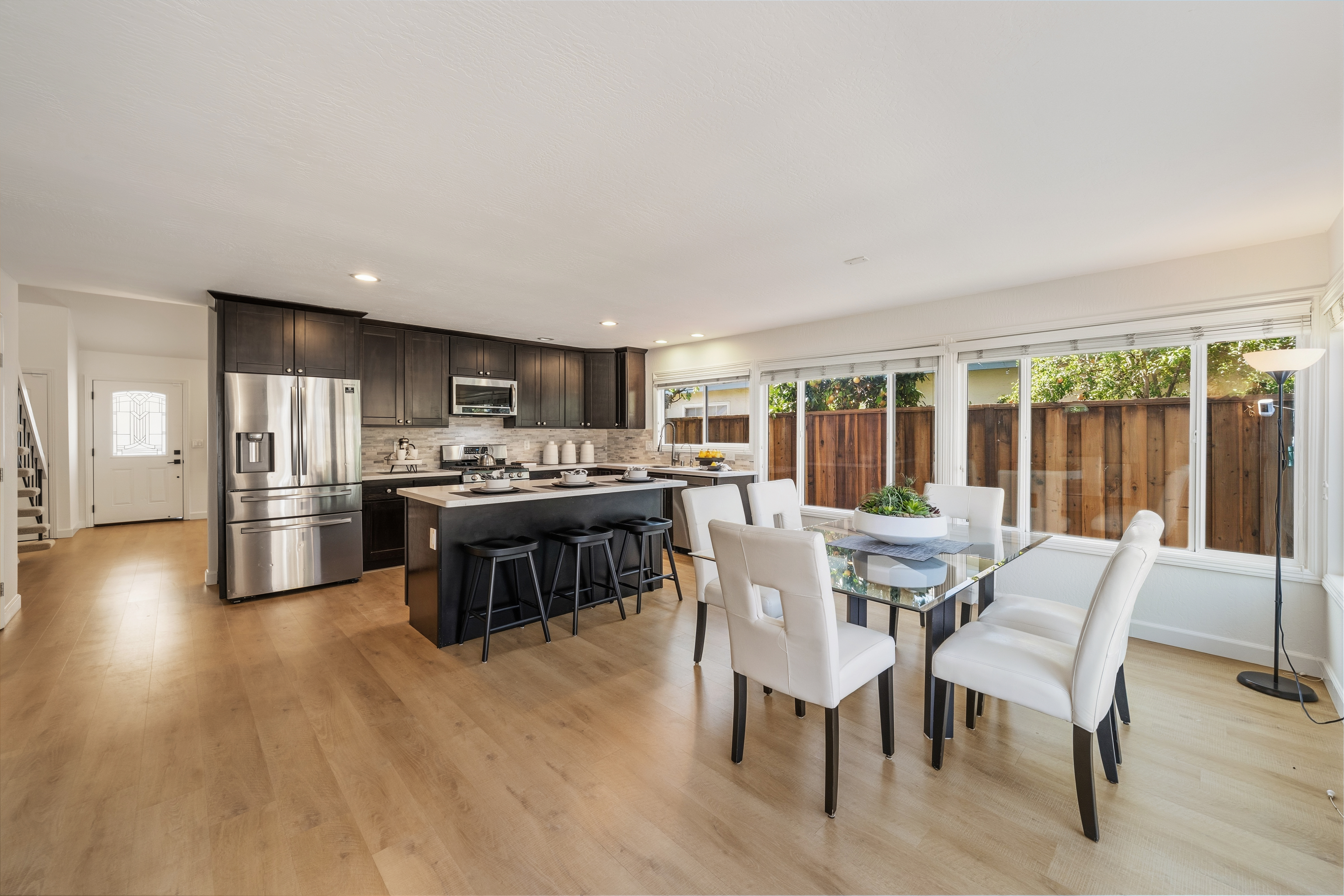  Expansive Vista Park Residence - 物件實景