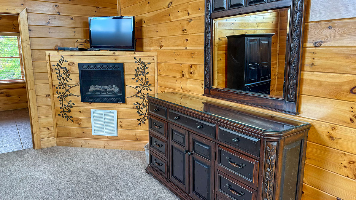 Sevierville, Tennessee, 37876, United States, 6 Bedrooms Bedrooms, ,7 BathroomsBathrooms,Residential,For Sale,1984488