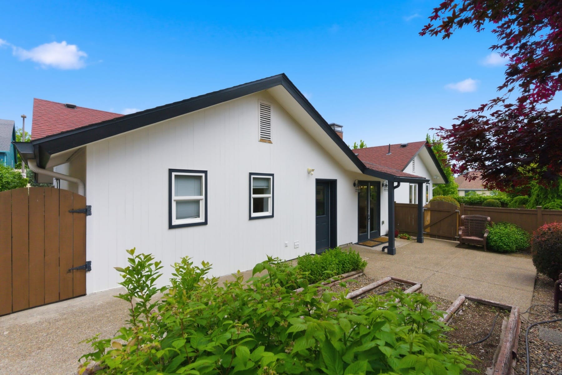  12048 SW CAFFALL LN Tigard, OR 97224 - 物件實景