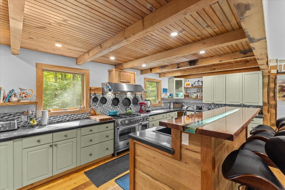 Johnson, Vermont, 05656, United States, 3 Bedrooms Bedrooms, ,2 BathroomsBathrooms,Residential,For Sale,1948008