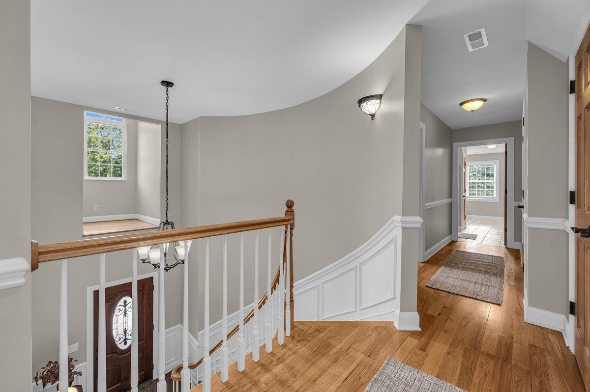 Landrum, South Carolina, 29356, United States, 5 Bedrooms Bedrooms, ,4 BathroomsBathrooms,Residential,For Sale,1915650