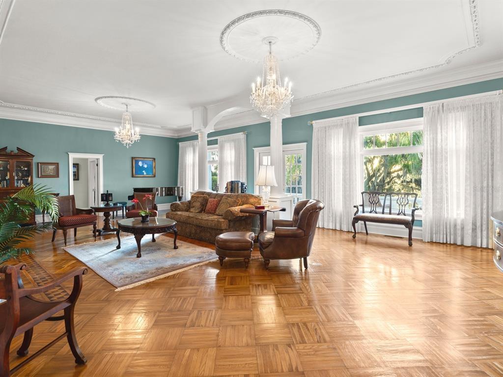 Eustis, Florida, 32736, United States, 6 Bedrooms Bedrooms, ,6 BathroomsBathrooms,Residential,For Sale,1805278