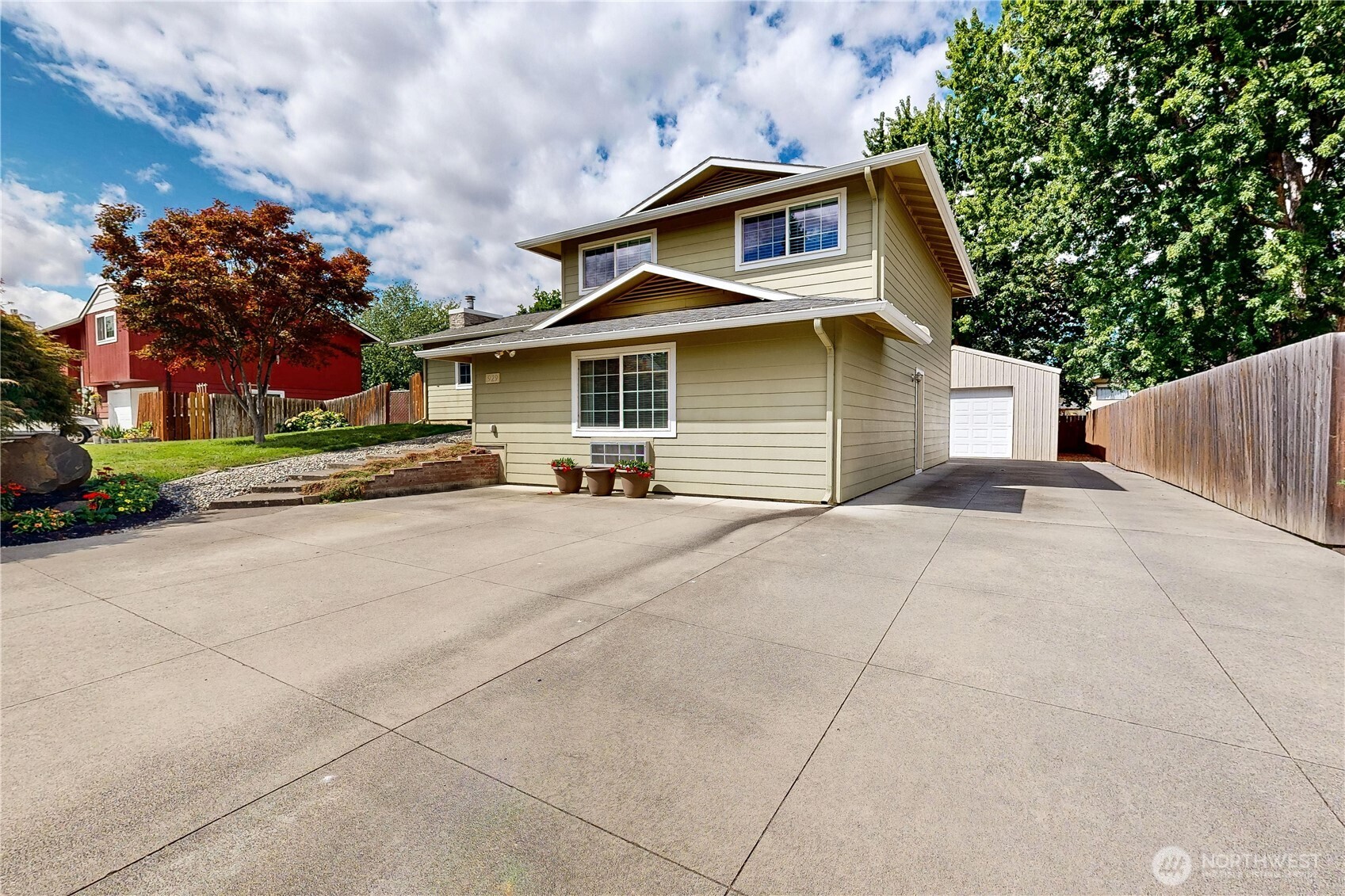 Walla Walla, Washington, 99362, United States, 4 Bedrooms Bedrooms, ,3 BathroomsBathrooms,Residential,For Sale,1918786