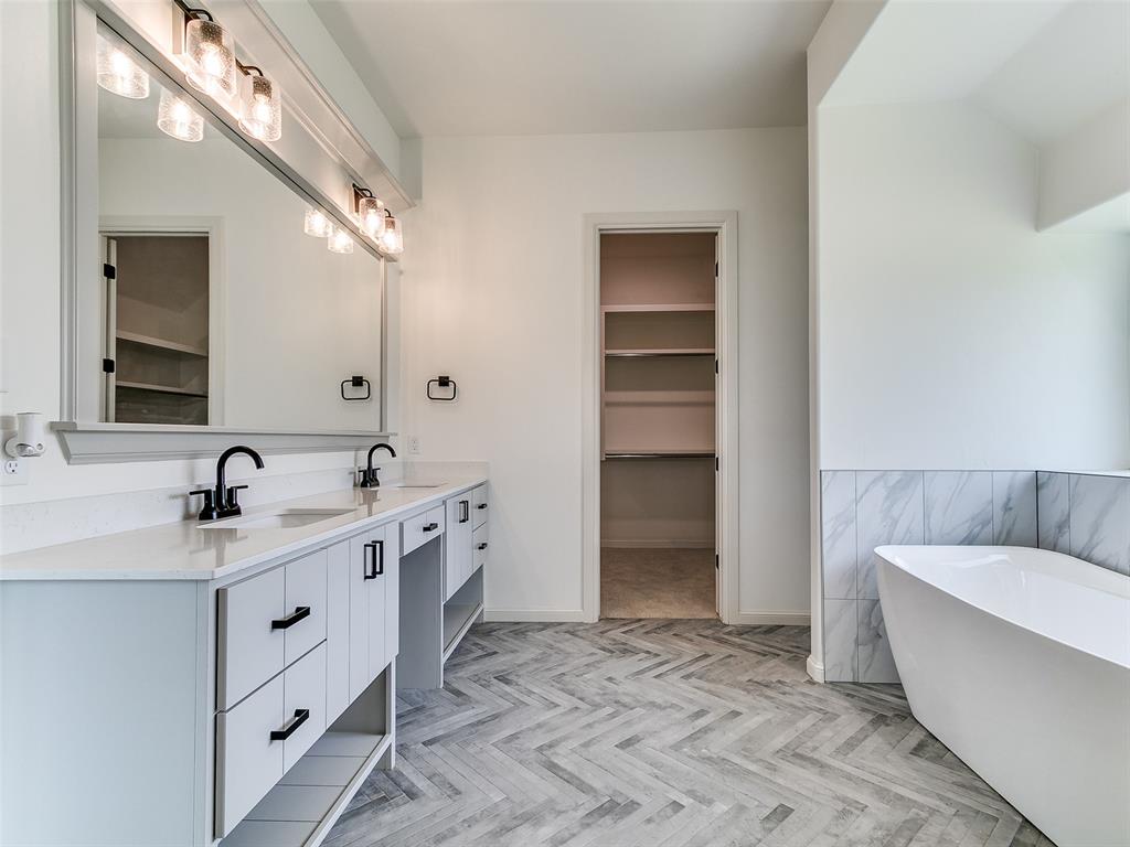 Blanchard, Oklahoma, 73010, United States, 4 Bedrooms Bedrooms, ,4 BathroomsBathrooms,Residential,For Sale,1982275