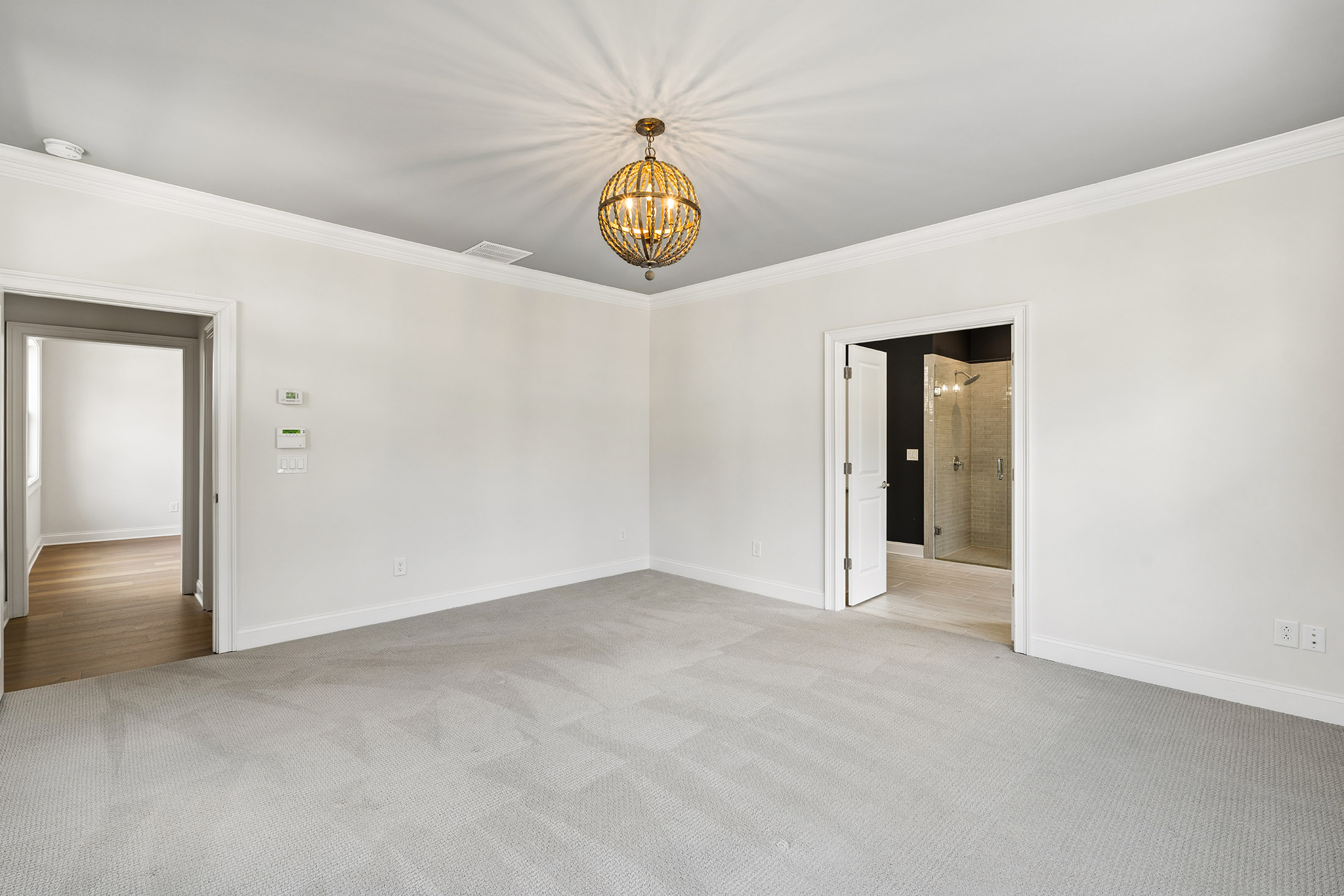  Upgraded Townhome Offers Low Maintenance Living - 物件實景