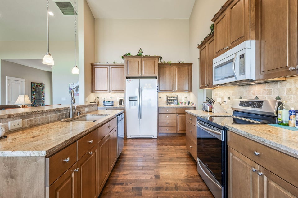 Prineville, Oregon, 97754, United States, 3 Bedrooms Bedrooms, ,3 BathroomsBathrooms,Residential,For Sale,1804823