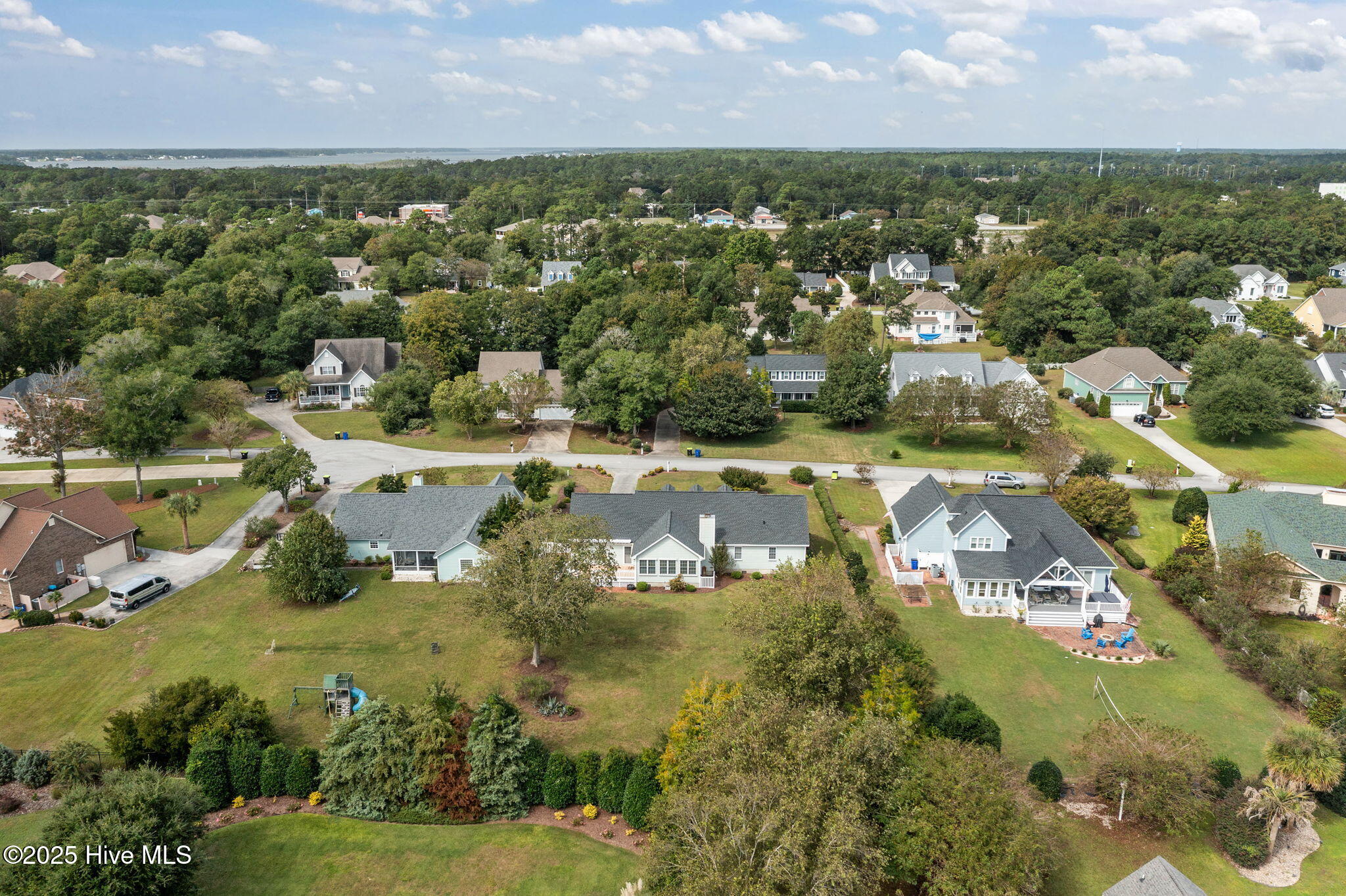 Cedar Point, North Carolina, 28584, United States, 3 Bedrooms Bedrooms, ,2 BathroomsBathrooms,Residential,For Sale,1957404