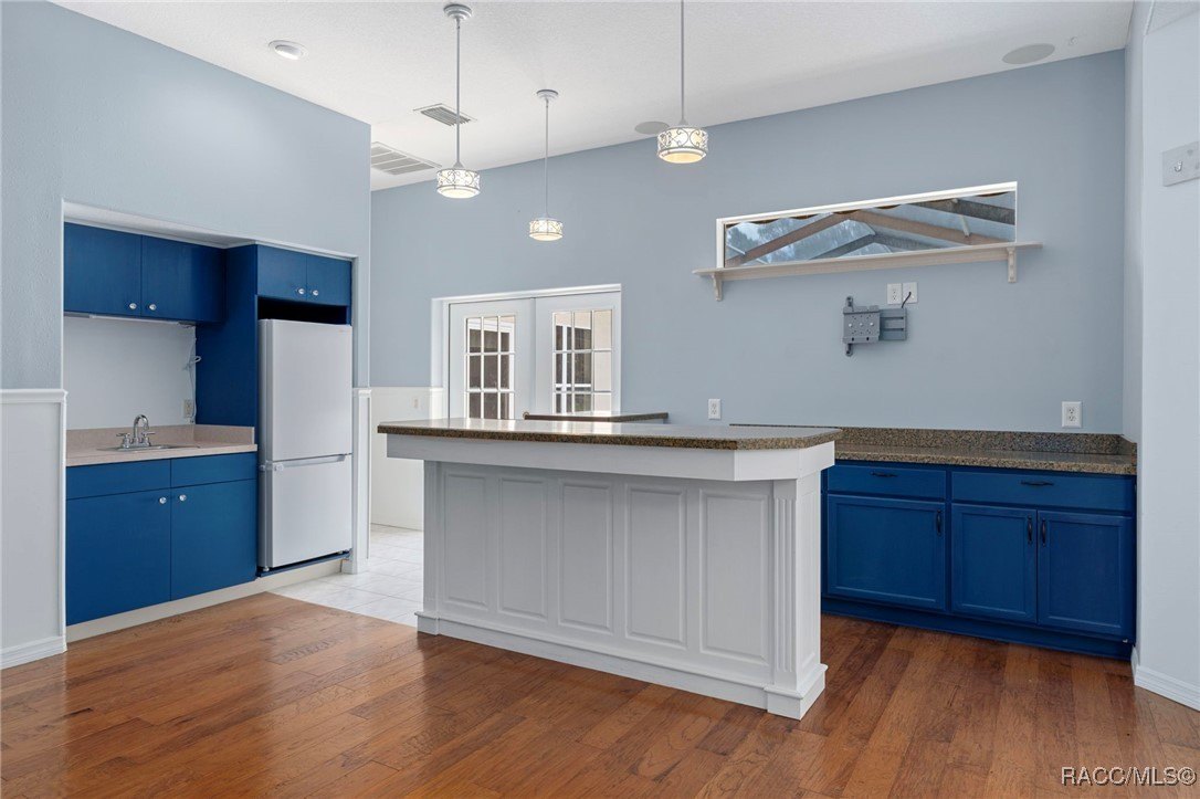 Homosassa, Florida, 34446, United States, 5 Bedrooms Bedrooms, ,4 BathroomsBathrooms,Residential,For Sale,1916240