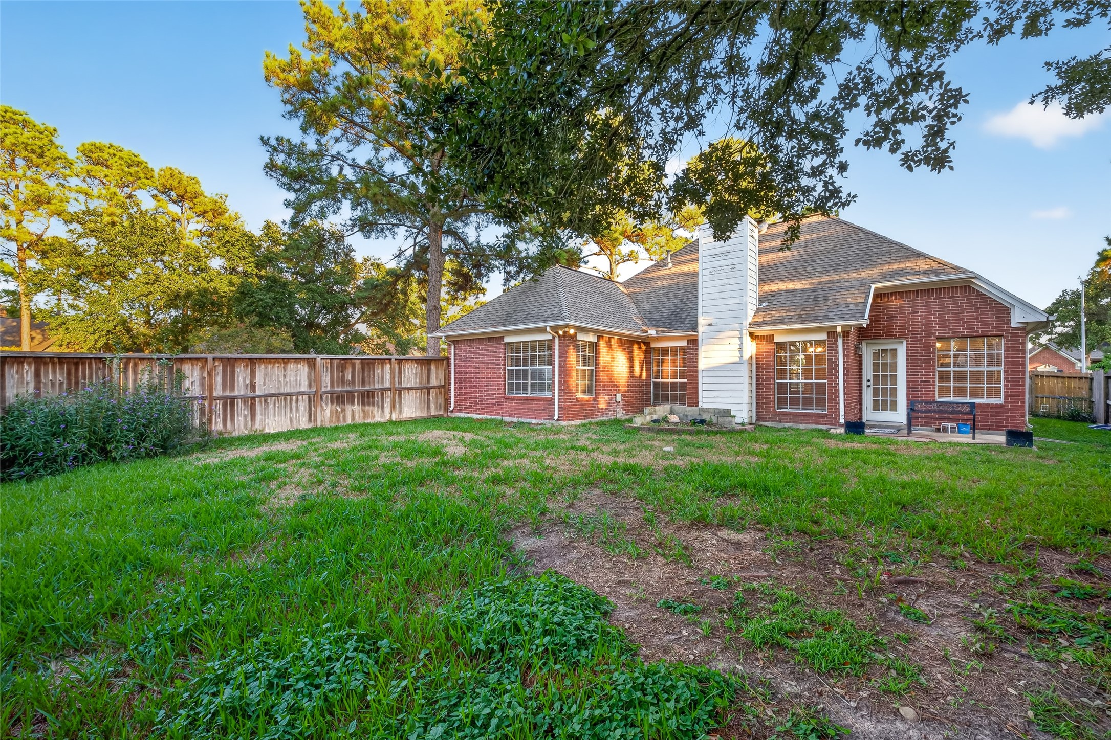  16002 Brittany Knoll Drive - 物件實景