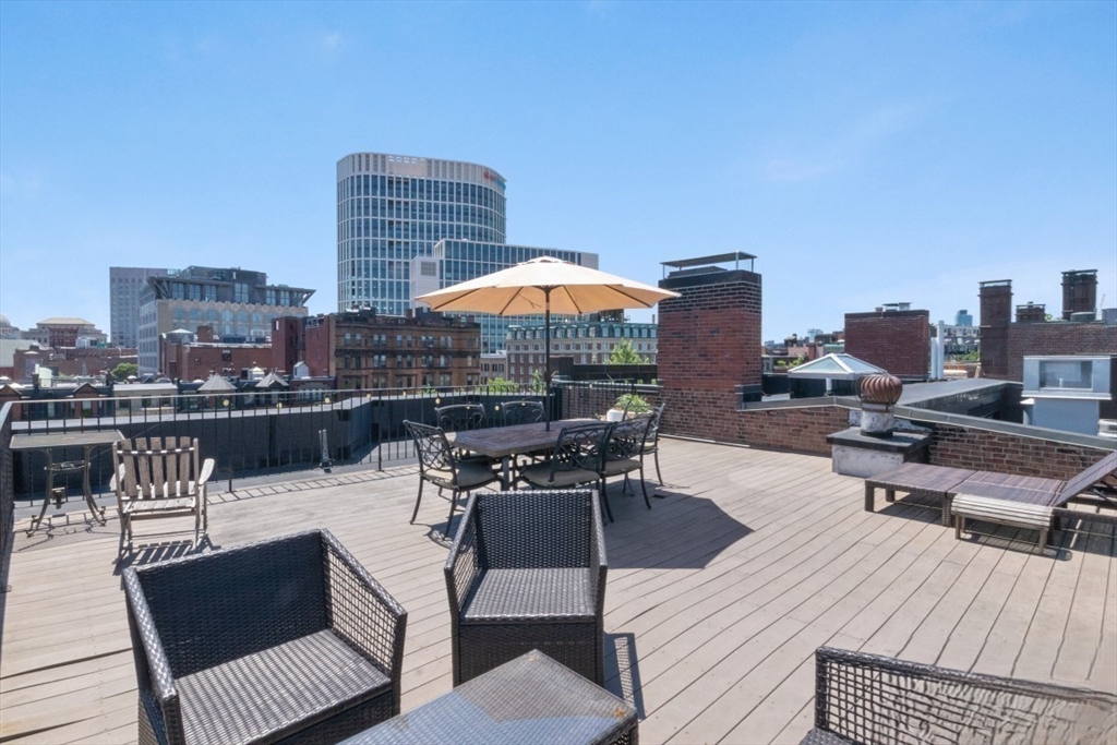 Boston, Massachusetts, 02115, United States, 2 Bedrooms Bedrooms, ,1 BathroomBathrooms,Residential,For Sale,1889916