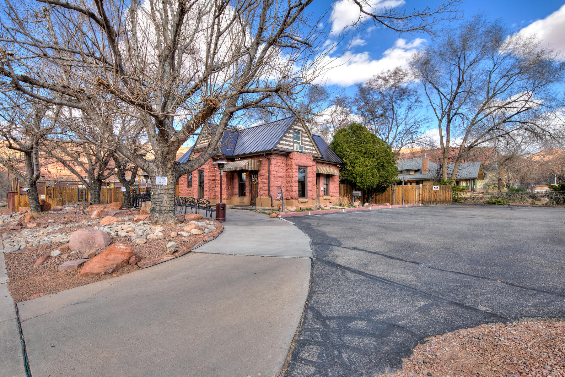  Charming Historic Commercial Building in Downtown Moab - 物件實景
