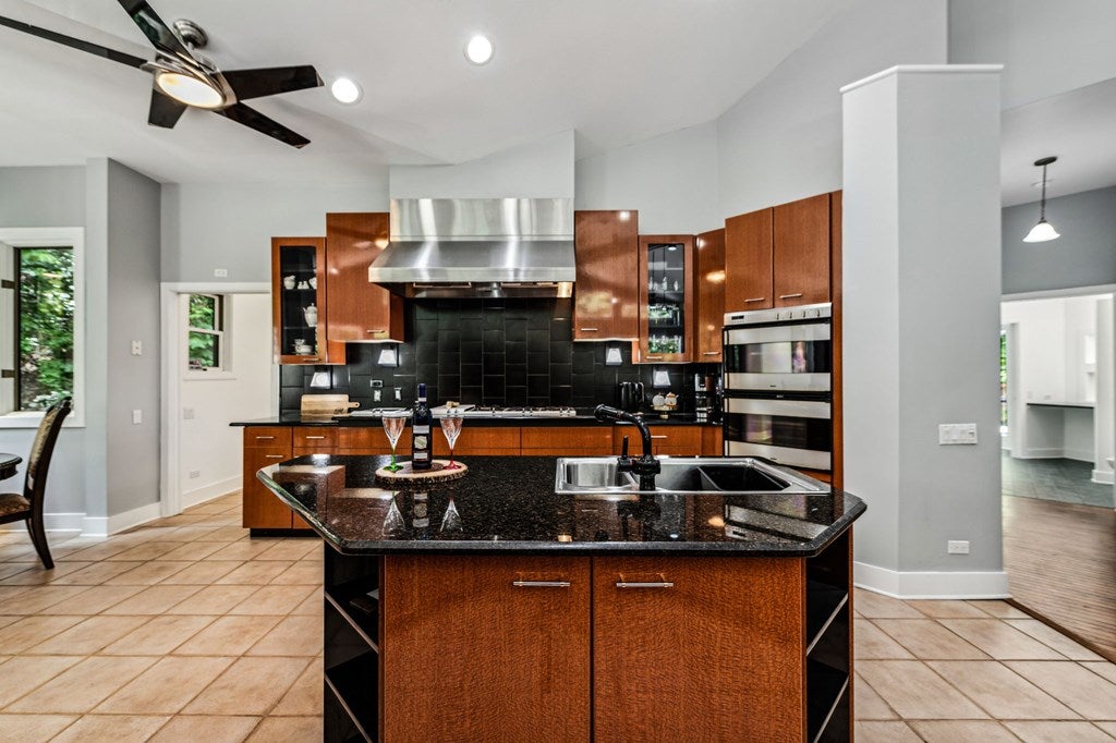 Ellijay, Georgia, 30540, United States, 5 Bedrooms Bedrooms, ,5 BathroomsBathrooms,Residential,For Sale,1868155