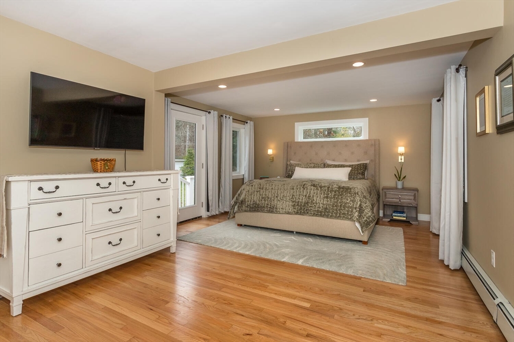 Mansfield, Massachusetts, 02048, United States, 3 Bedrooms Bedrooms, ,2 BathroomsBathrooms,Residential,For Sale,1991006