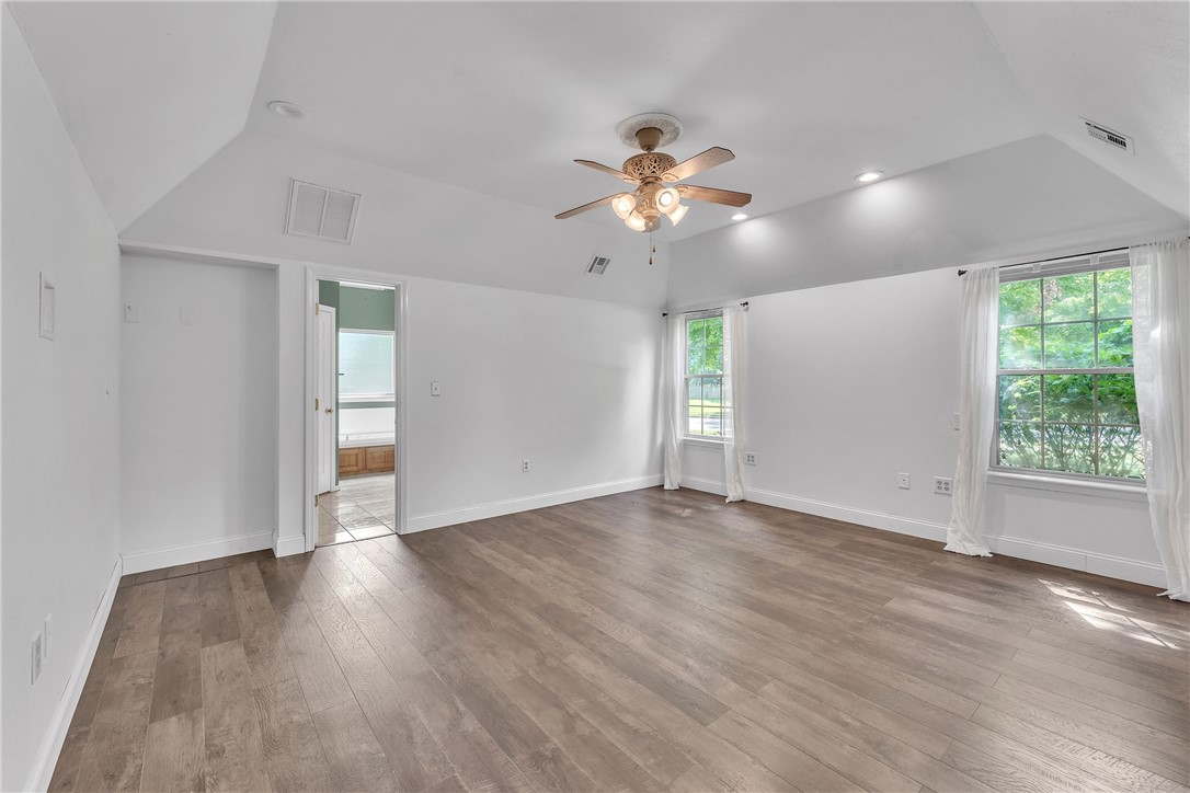 Bentonville, Arkansas, 72713, United States, 5 Bedrooms Bedrooms, ,3 BathroomsBathrooms,Residential,For Sale,1882390