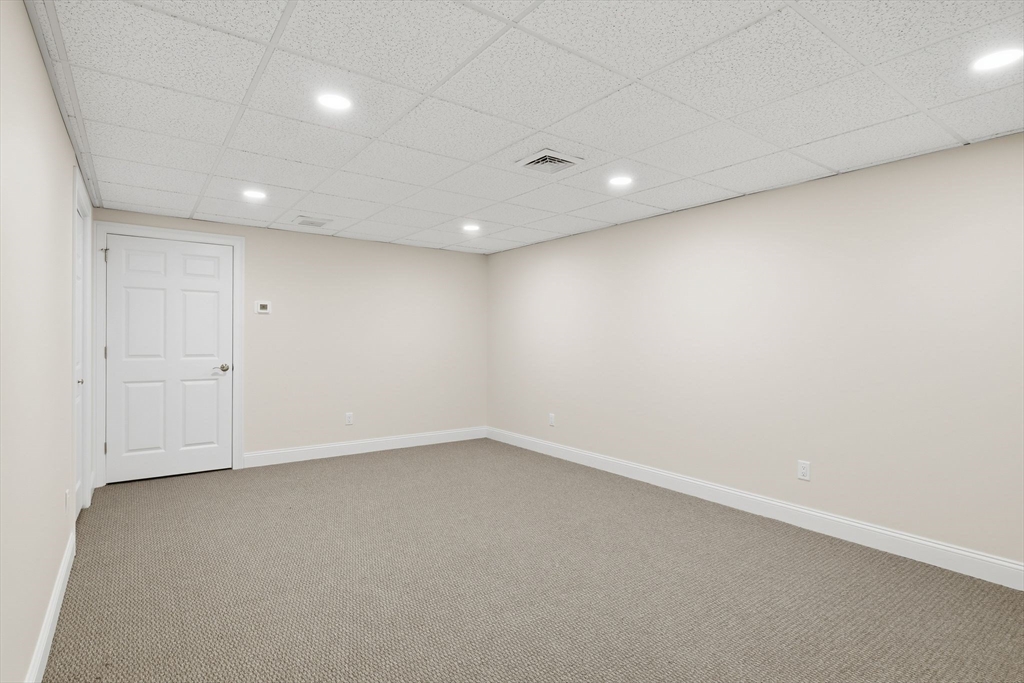 Wilbraham, Massachusetts, 01095, United States, 2 Bedrooms Bedrooms, ,2 BathroomsBathrooms,Residential,For Sale,1987611