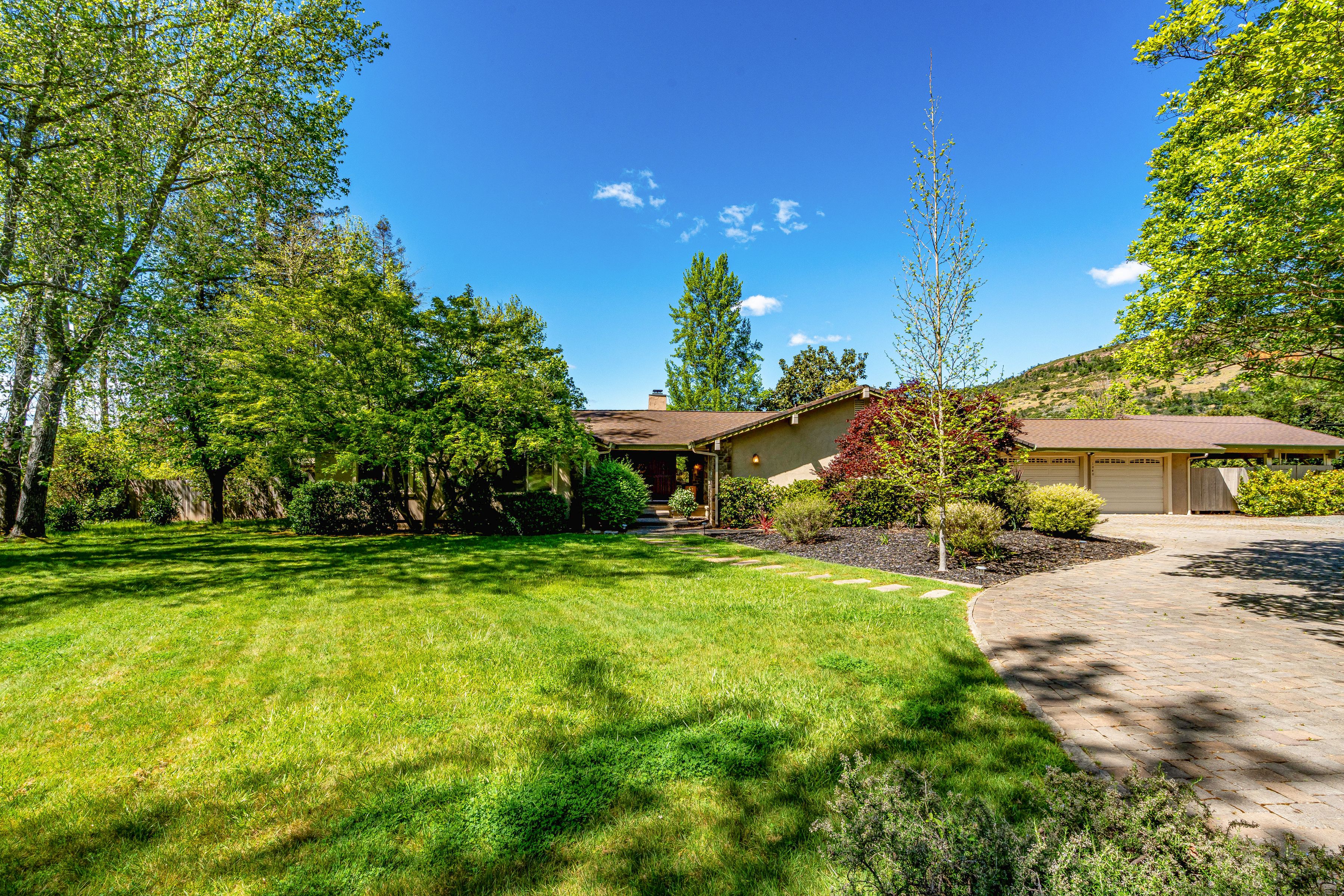  1040 Mount George Avenue - 物件實景