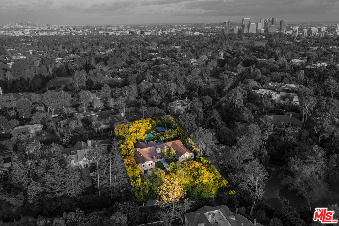 Los Angeles, California, 90077, United States, 5 Bedrooms Bedrooms, ,7 BathroomsBathrooms,Residential,For Sale,1827640