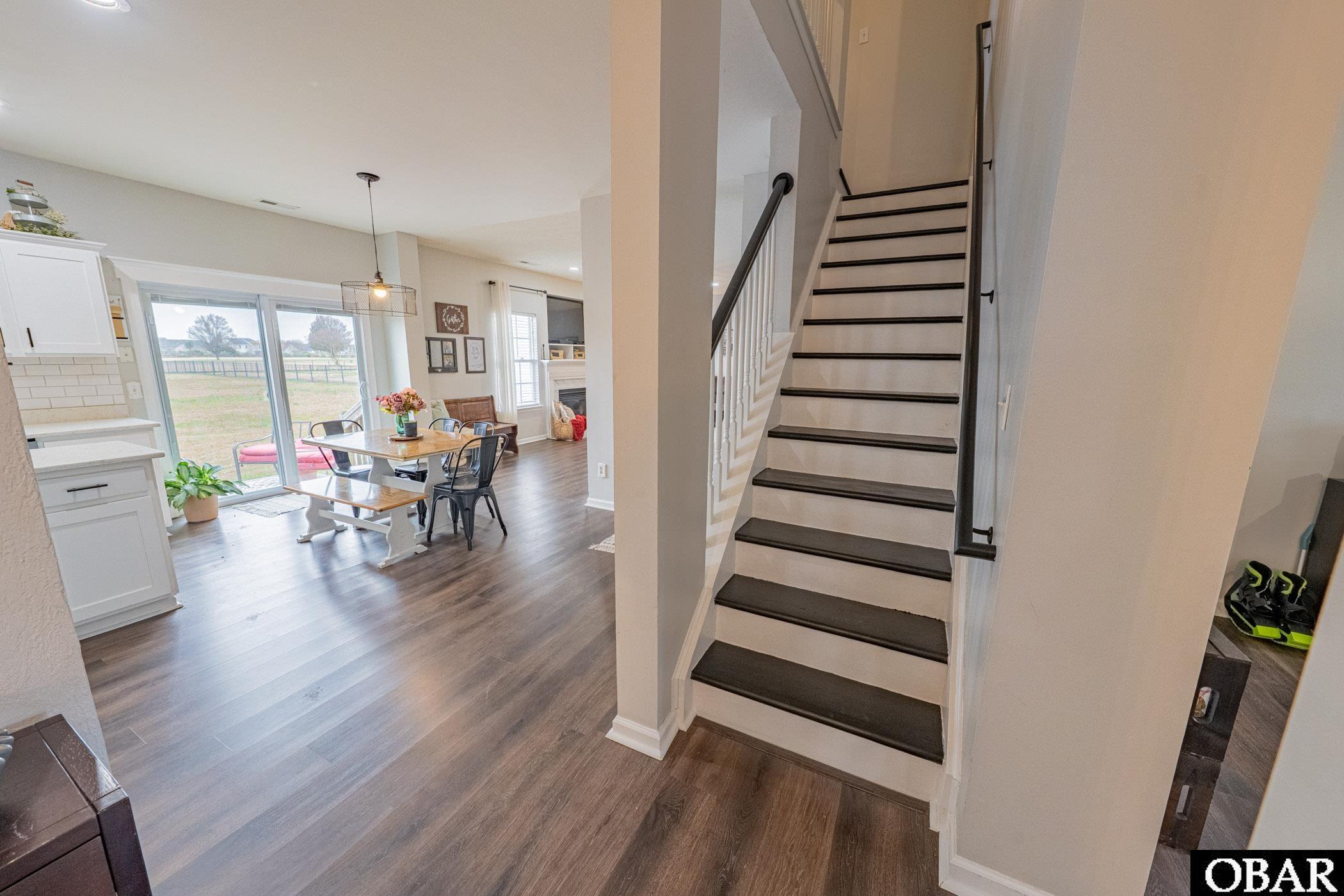 Moyock, North Carolina, 27958, United States, 6 Bedrooms Bedrooms, ,3 BathroomsBathrooms,Residential,For Sale,1997191