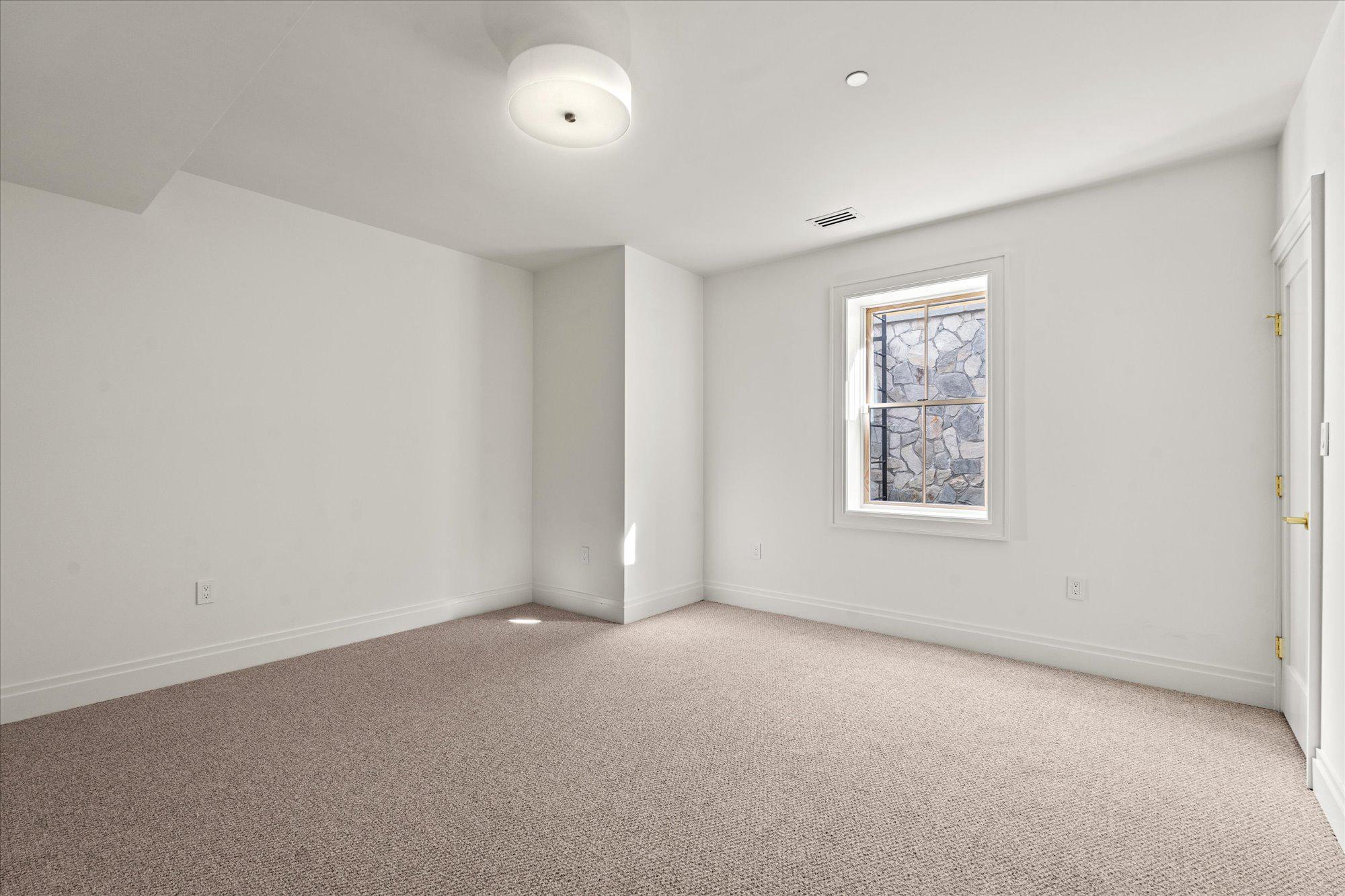  5022 Cathedral Avenue NW, Washington, DC, 20016 - 物件實景