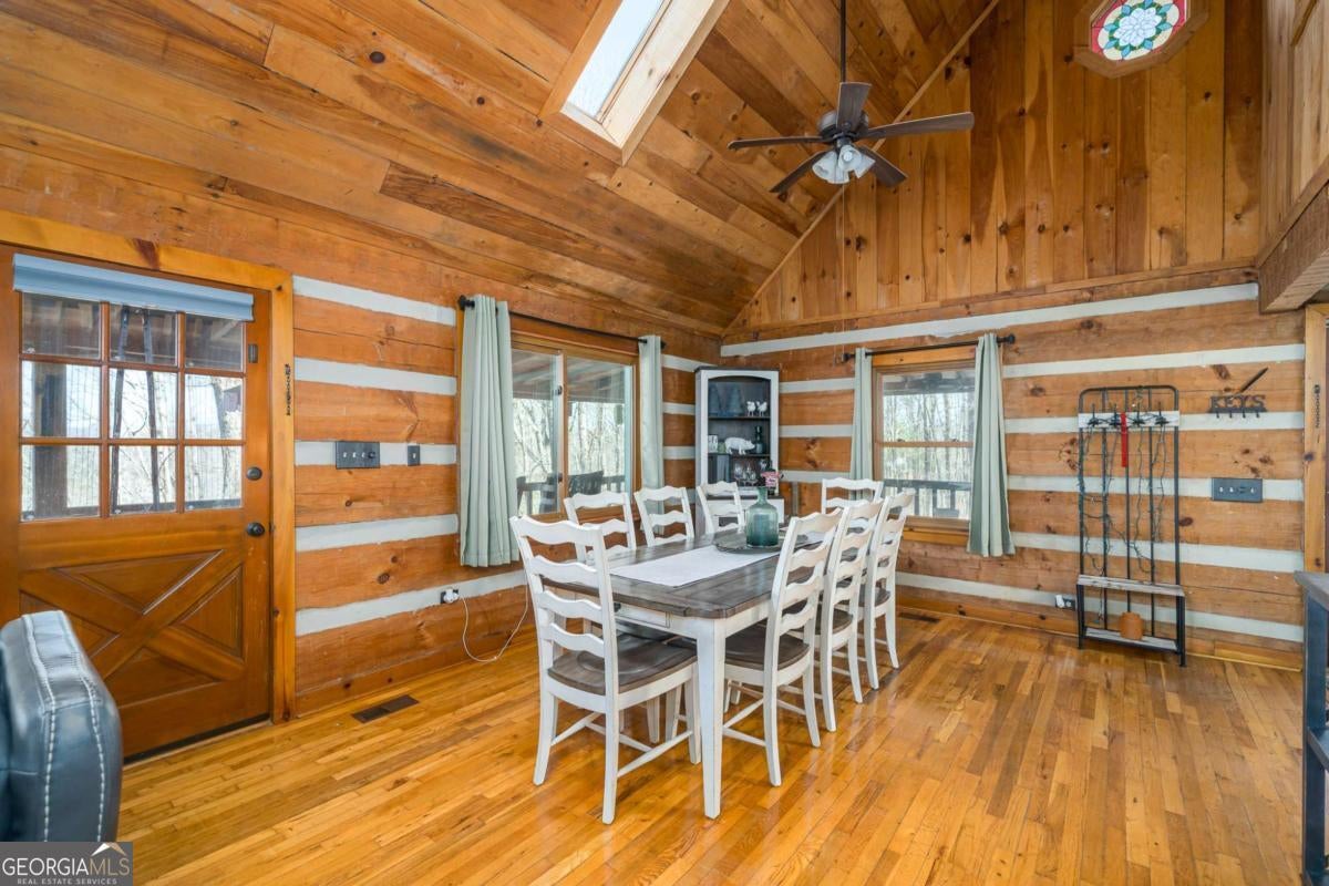 Ellijay, Georgia, 30540, United States, 4 Bedrooms Bedrooms, ,4 BathroomsBathrooms,Residential,For Sale,1859084