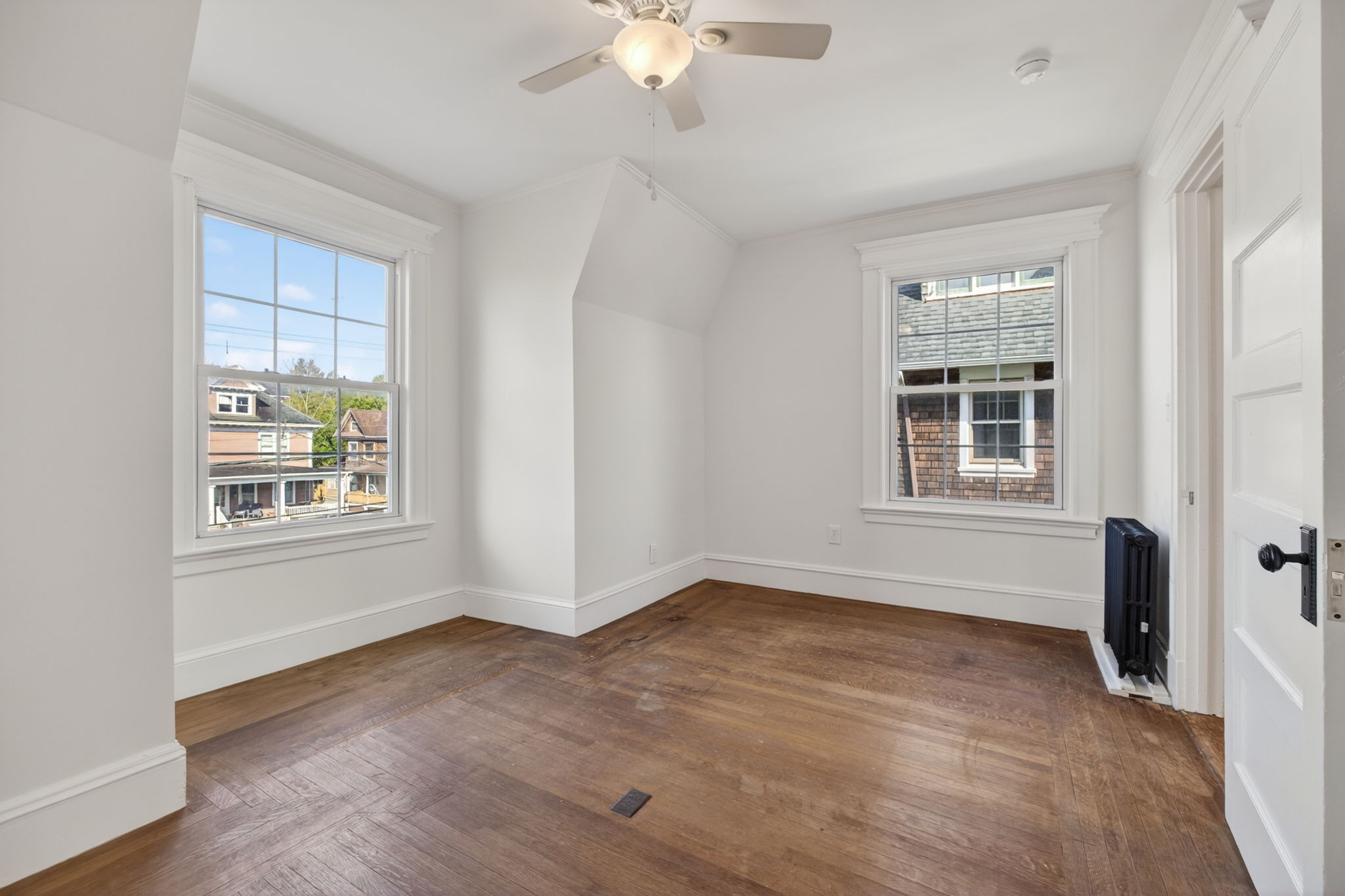  Stately and Timeless - 物件實景