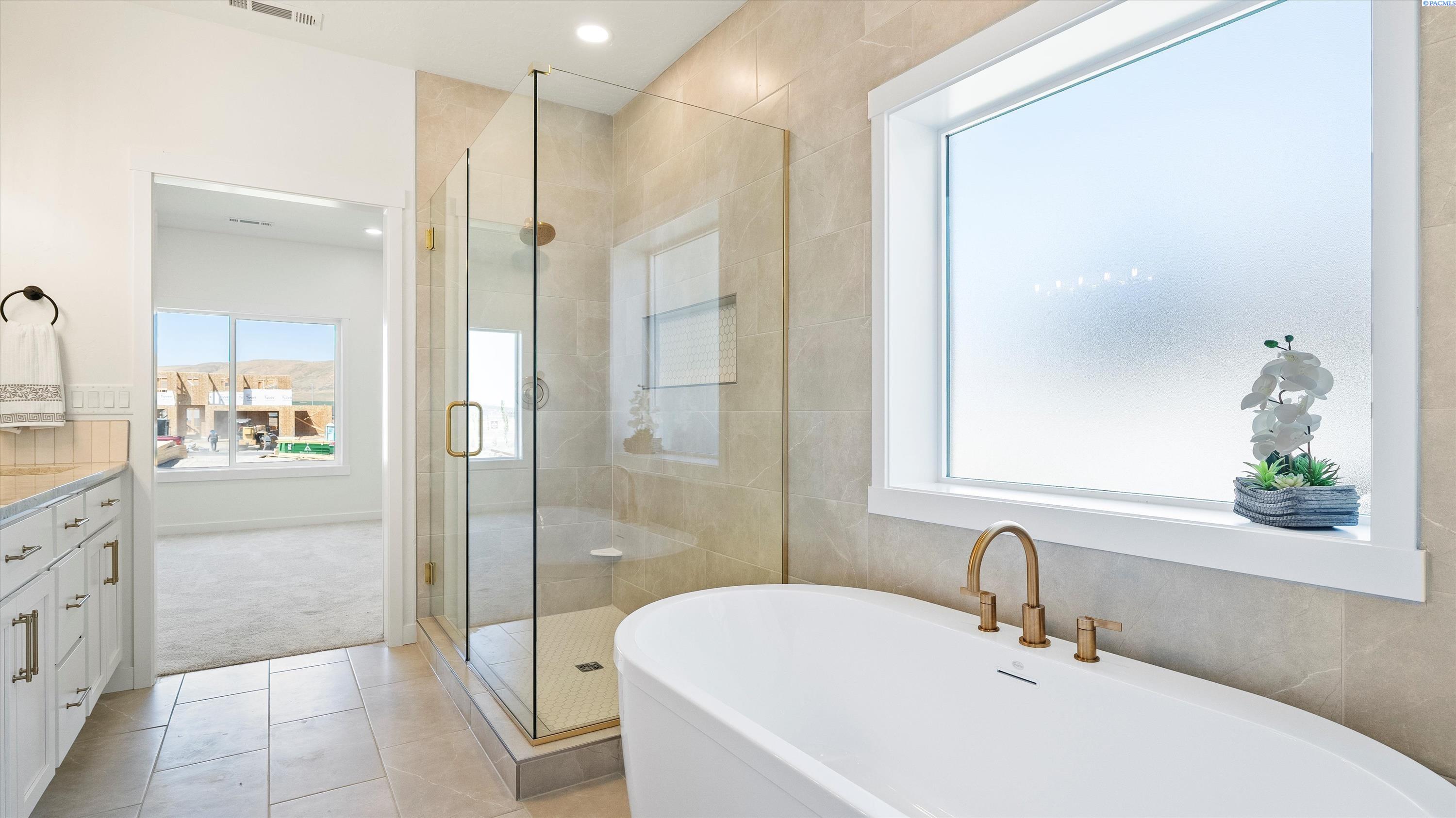 Richland, Washington, 99352, United States, 3 Bedrooms Bedrooms, ,2 BathroomsBathrooms,Residential,For Sale,1883404