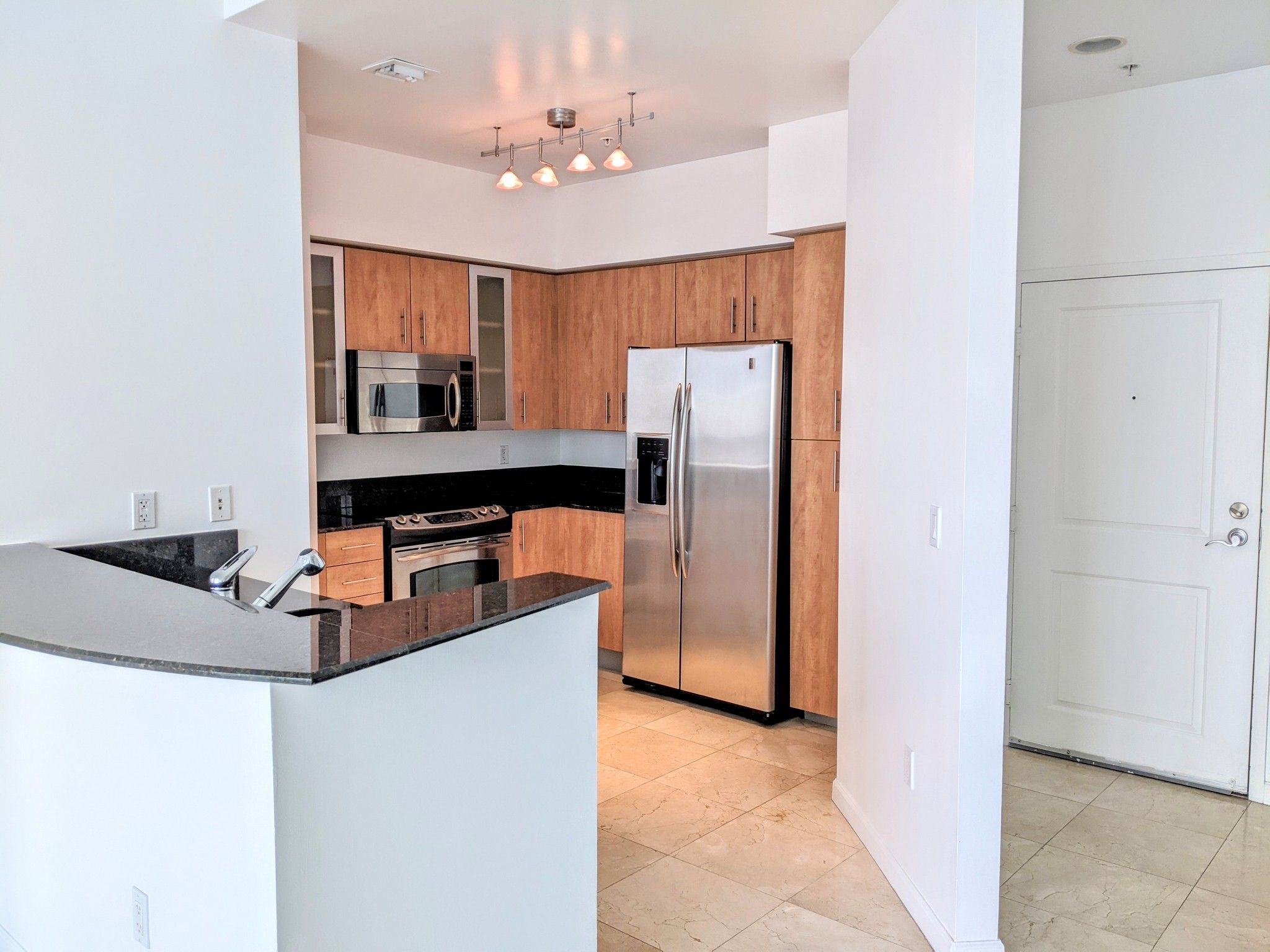  7910 Harbor Island Dr, North Bay Village, FL, 33141 - 物件實景