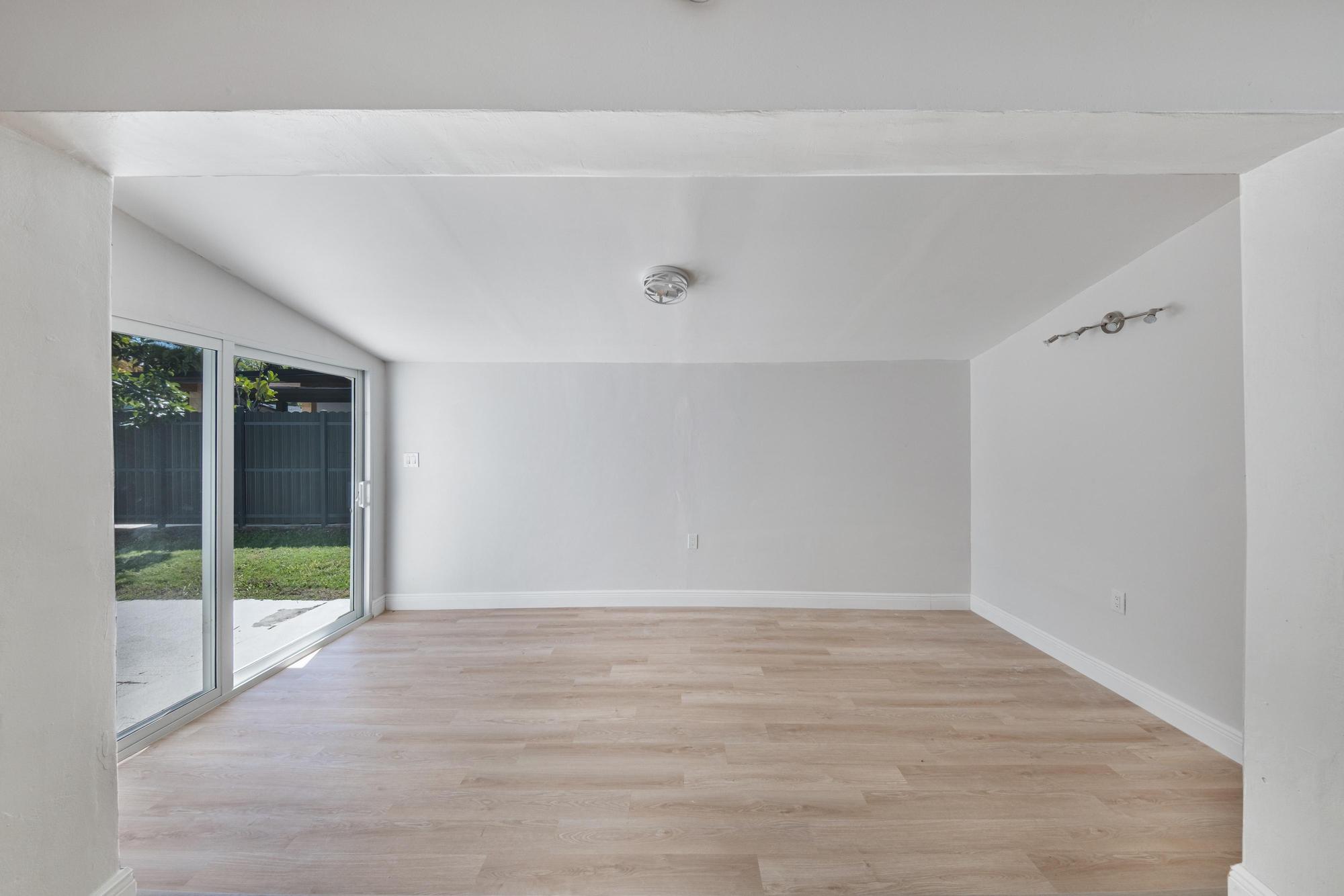 Cutler Bay, Florida, 33189, United States, 5 Bedrooms Bedrooms, ,2 BathroomsBathrooms,Residential,For Sale,1987060