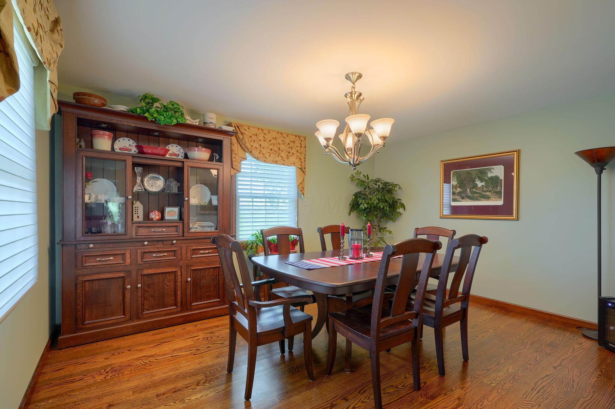 Circleville, Ohio, 43113, United States, 3 Bedrooms Bedrooms, ,3 BathroomsBathrooms,Residential,For Sale,1892160
