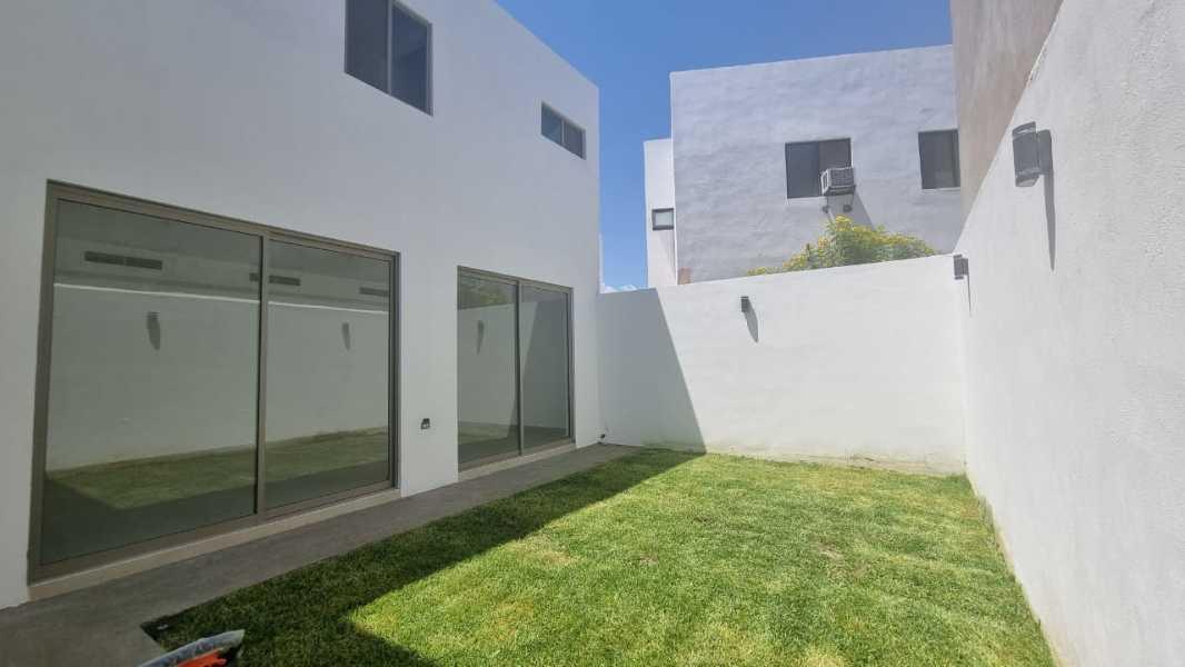 LOMAS, Torreón, Coahuila de Zaragoza, 27023, Mexico, 4 Bedrooms Bedrooms, ,3 BathroomsBathrooms,Residential,For Sale,LOMAS,1252471