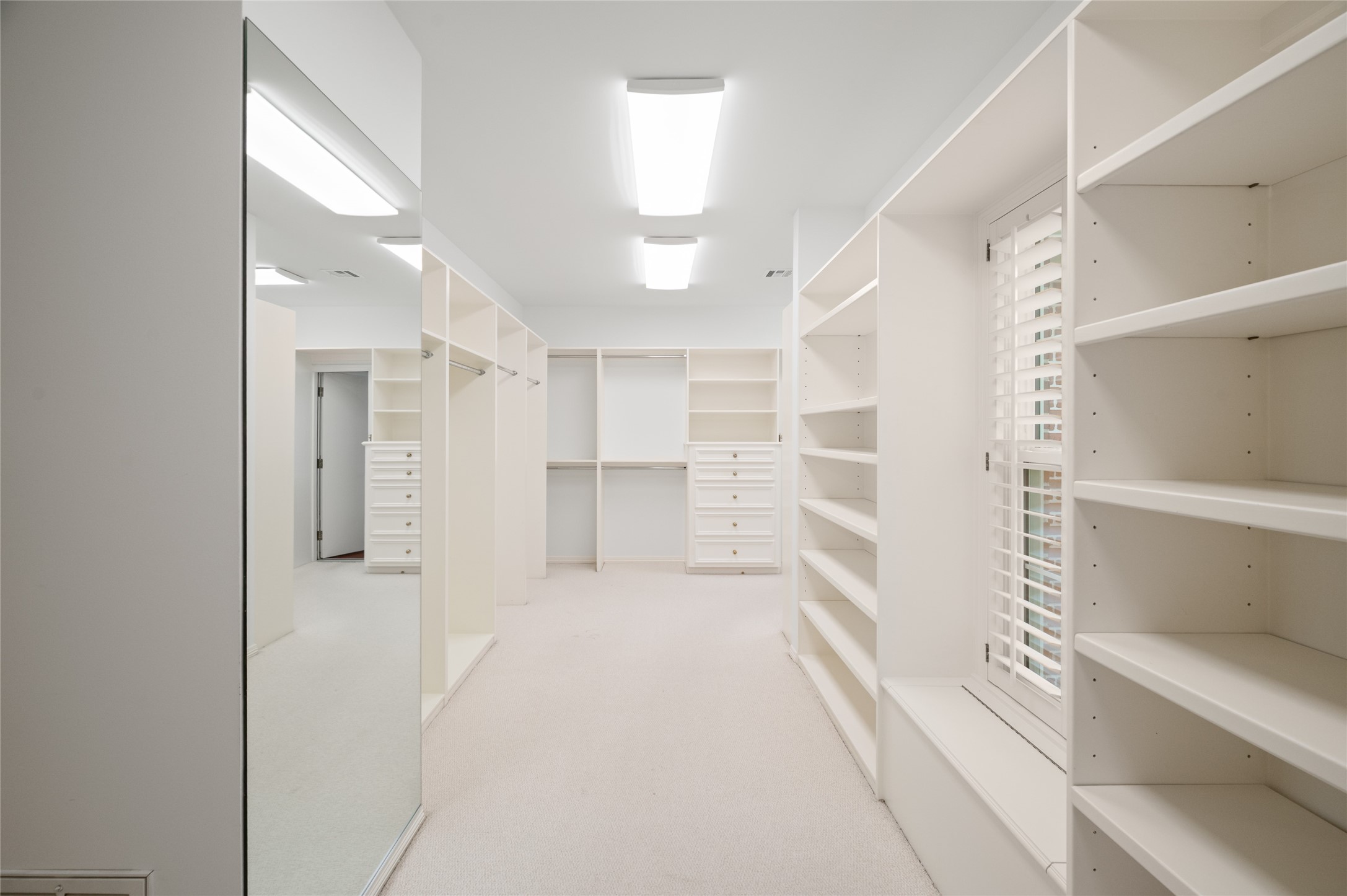  5495 Sugar Hill Drive - 物件實景