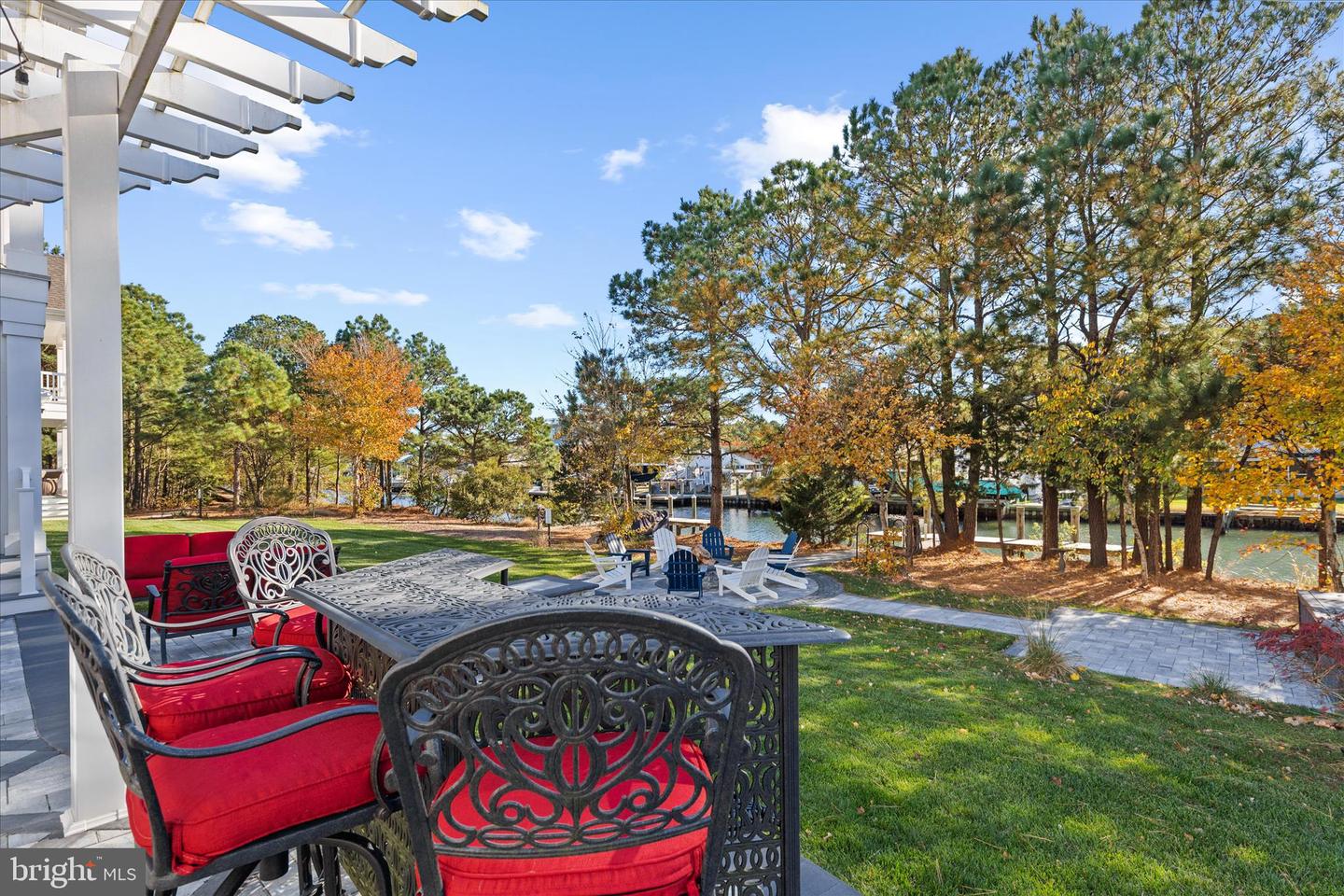 Berlin, Maryland, 21811, United States, 5 Bedrooms Bedrooms, ,4 BathroomsBathrooms,Residential,For Sale,1989737